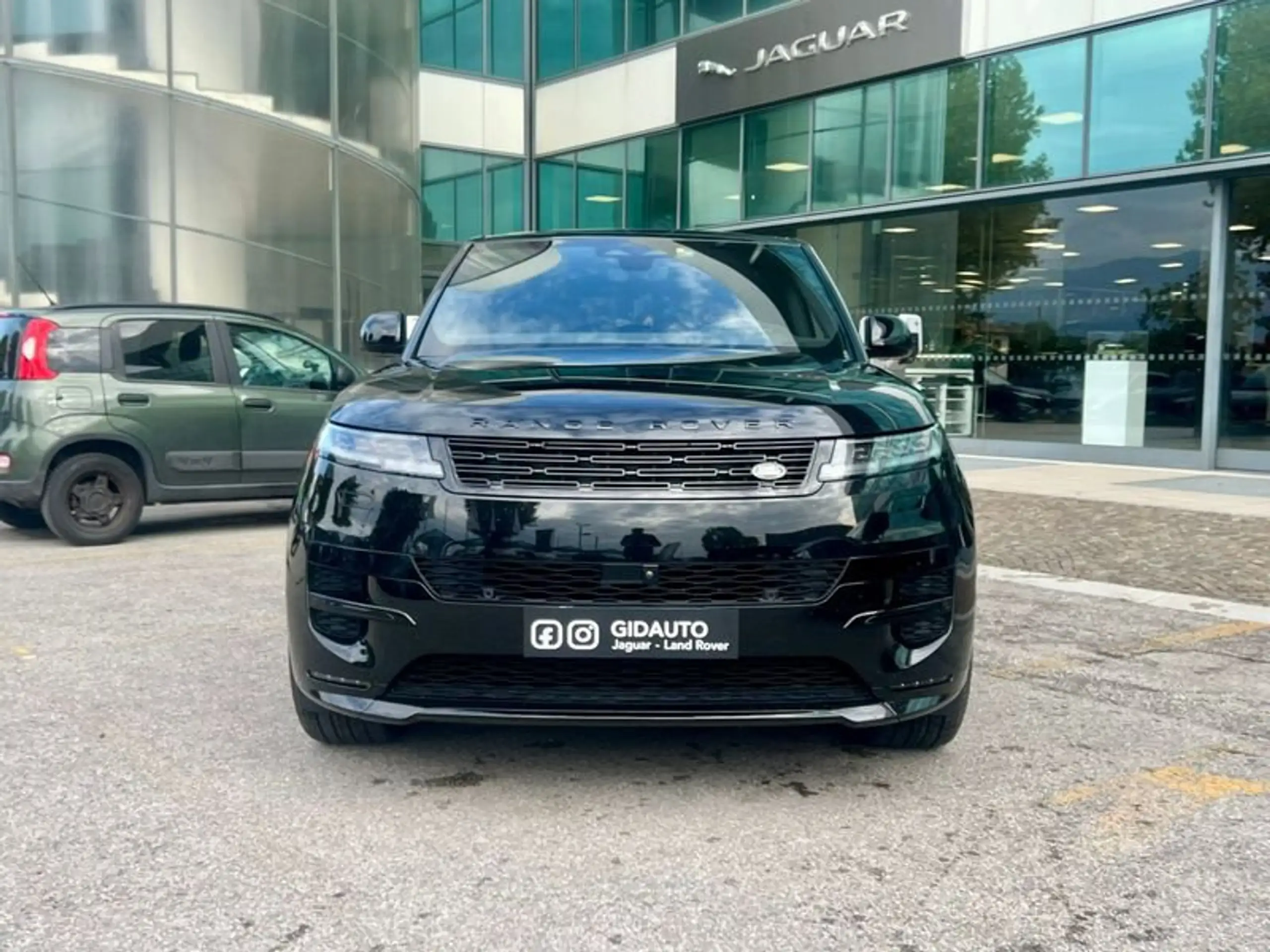 Land Rover - Range Rover Sport