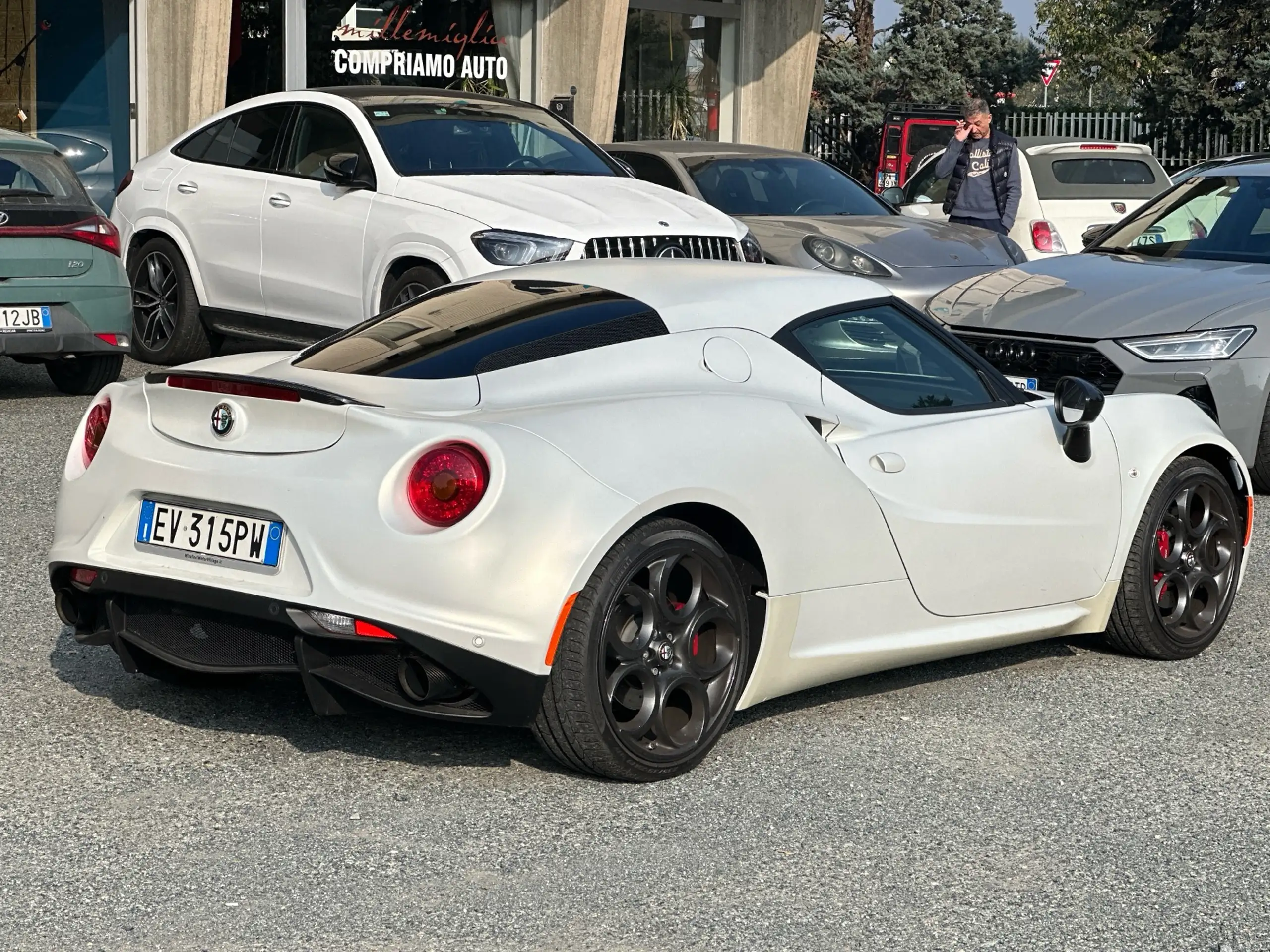 Alfa Romeo - 4C