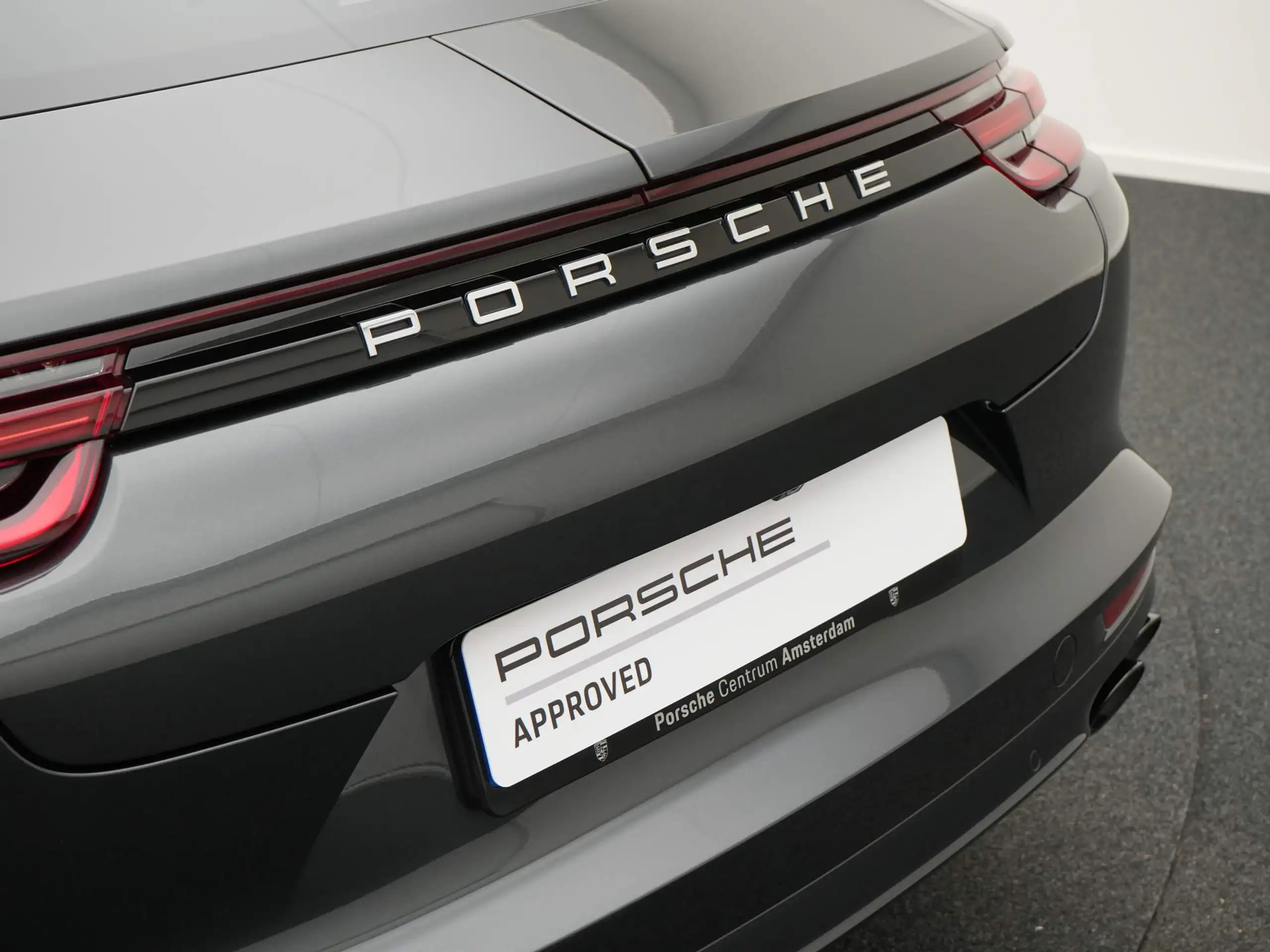 Porsche - Panamera