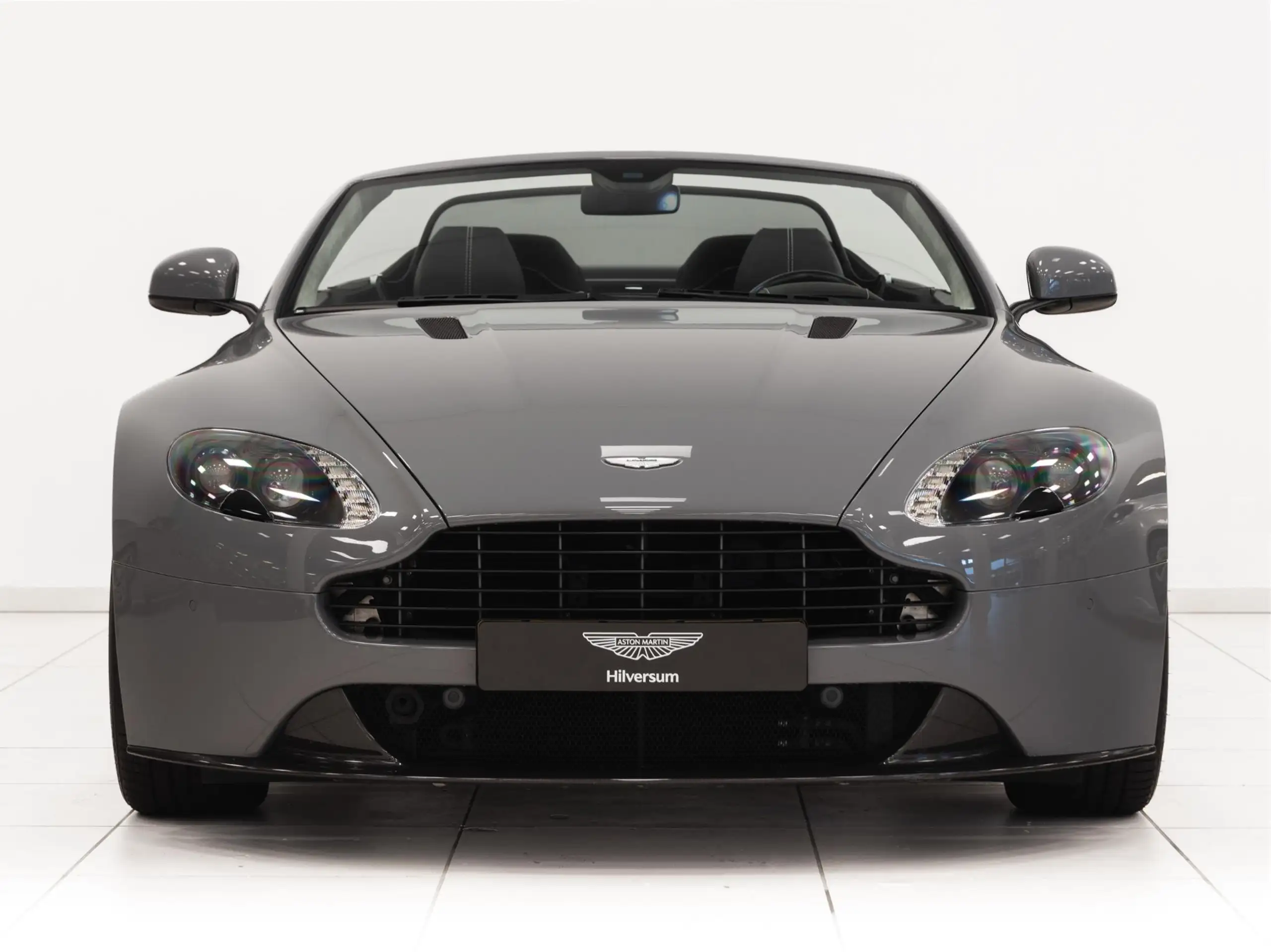 Aston Martin - Vantage