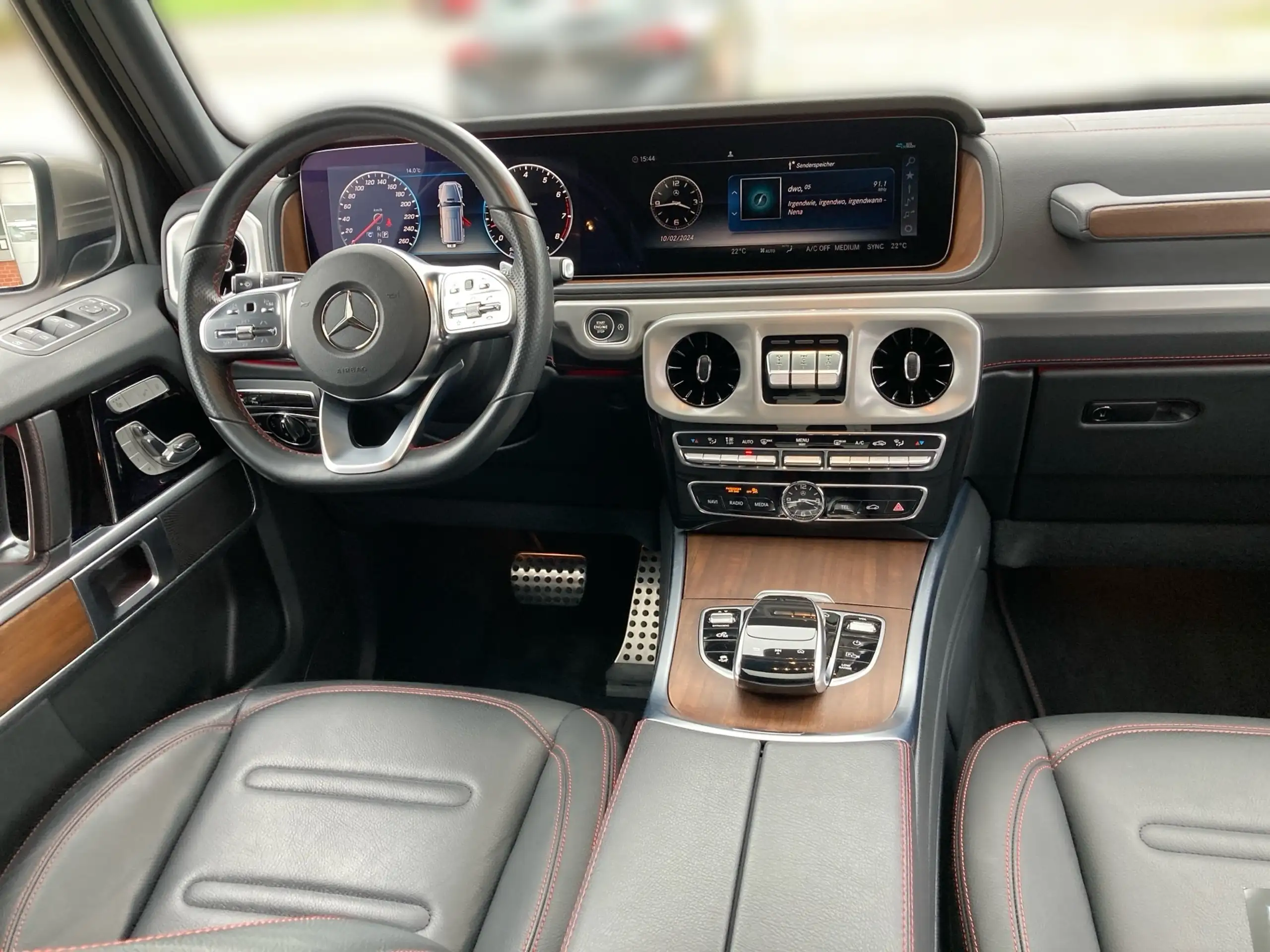 Mercedes-Benz - G 500