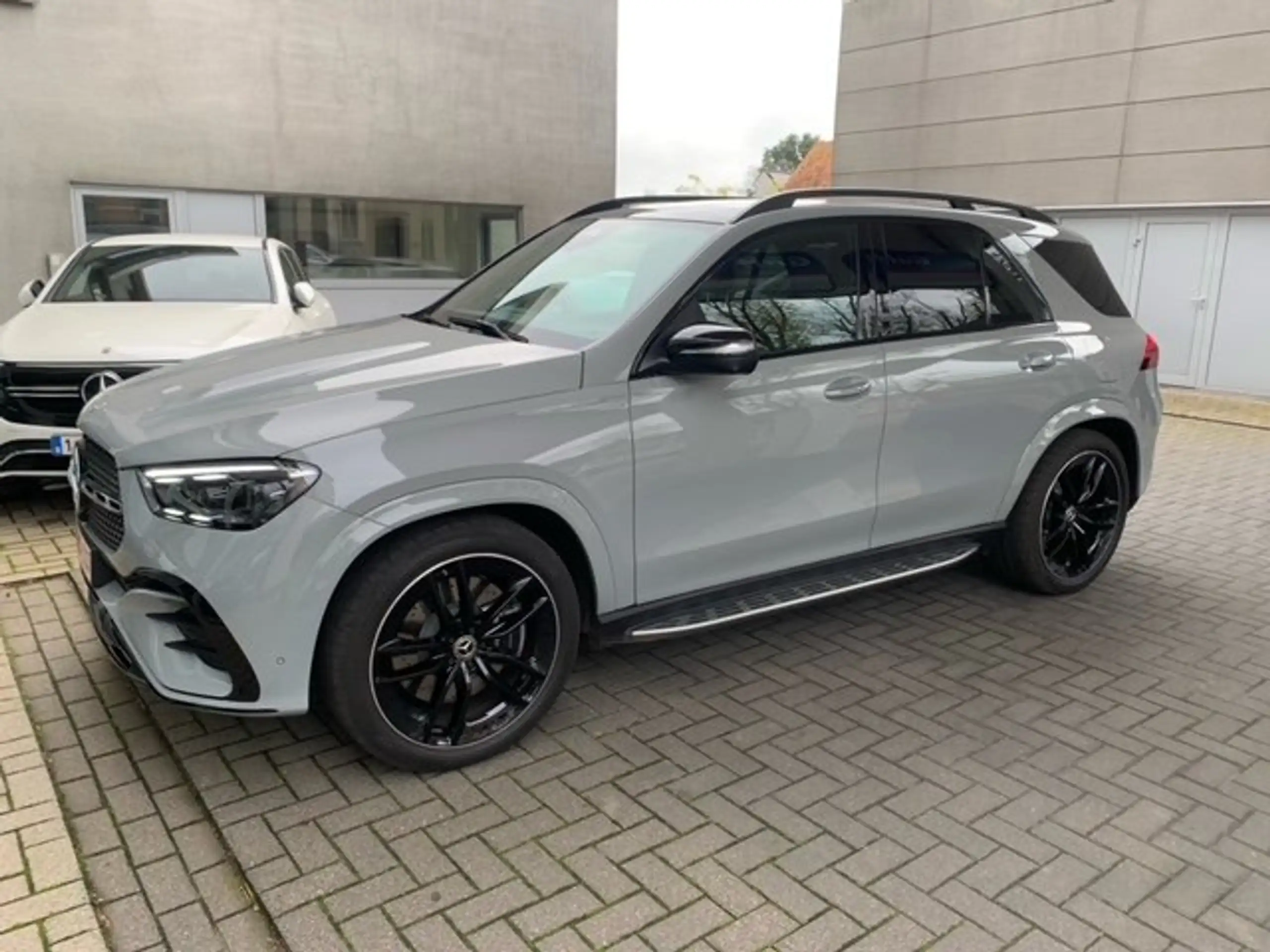 Mercedes-Benz - GLE 350