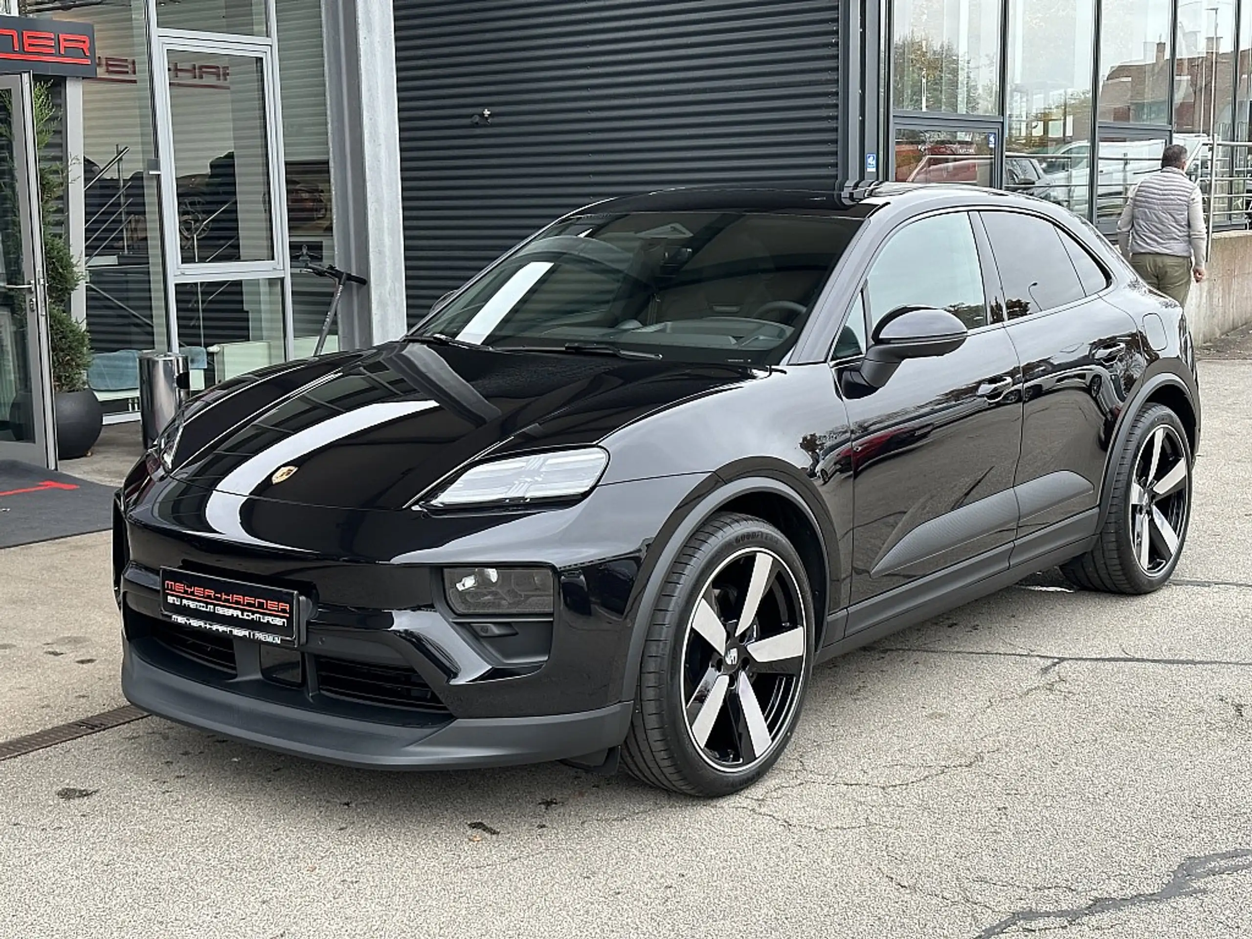 Porsche - Macan