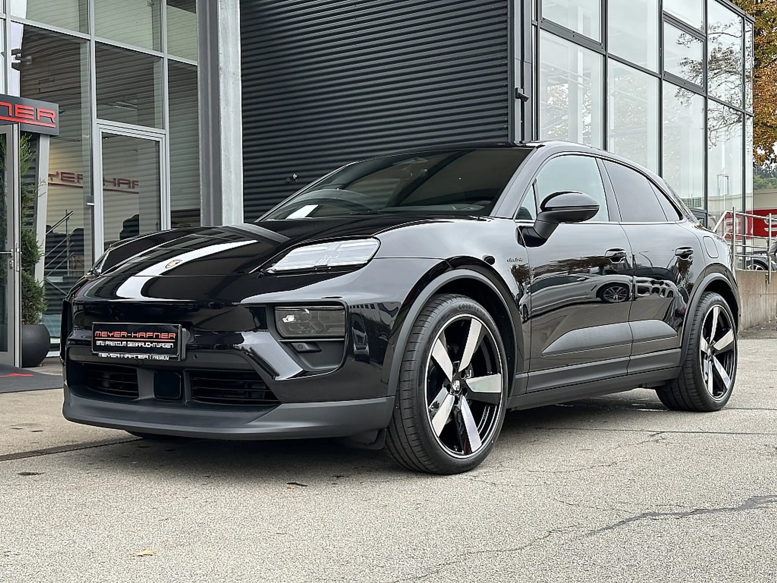 Porsche - Macan