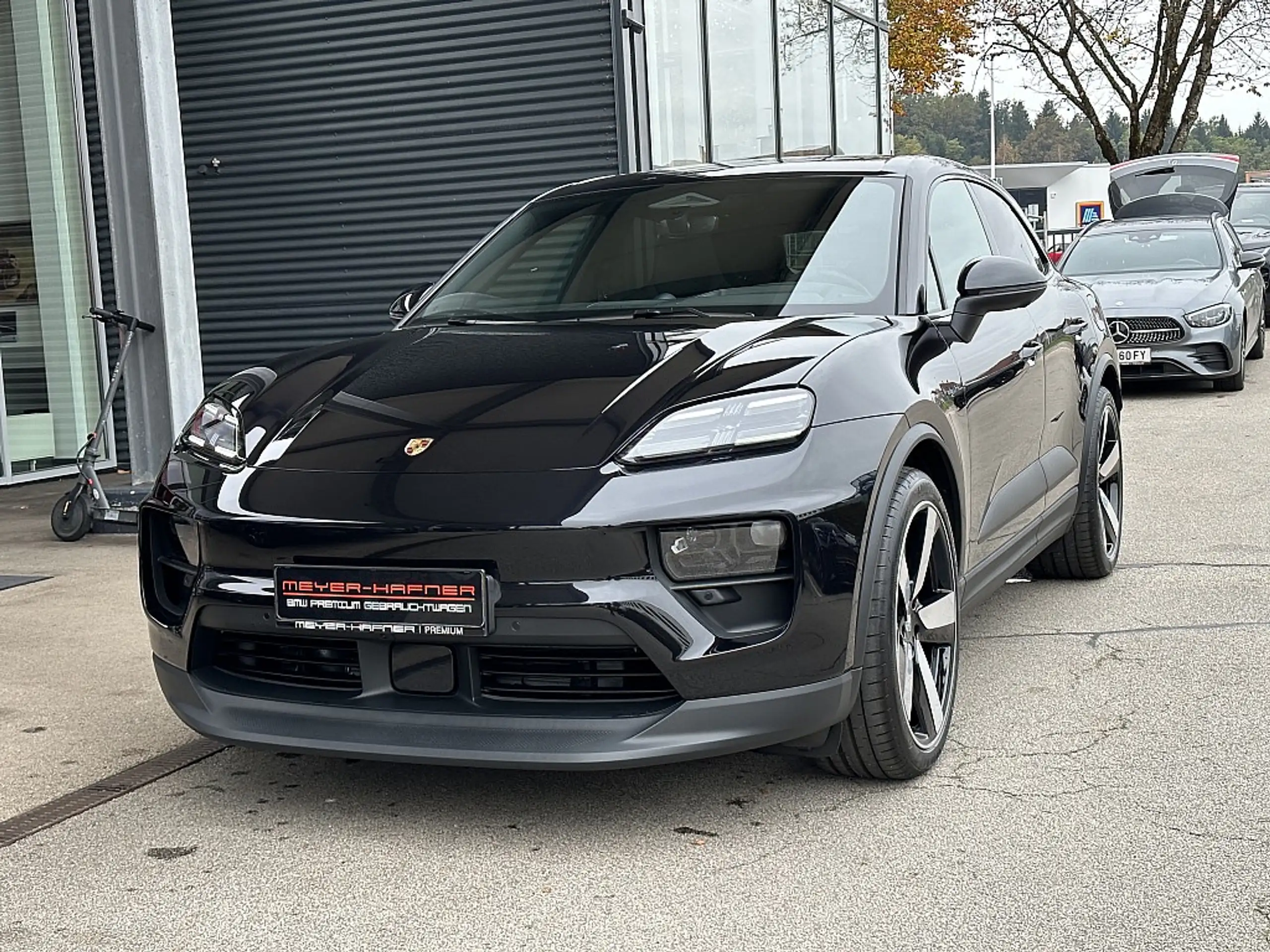 Porsche - Macan