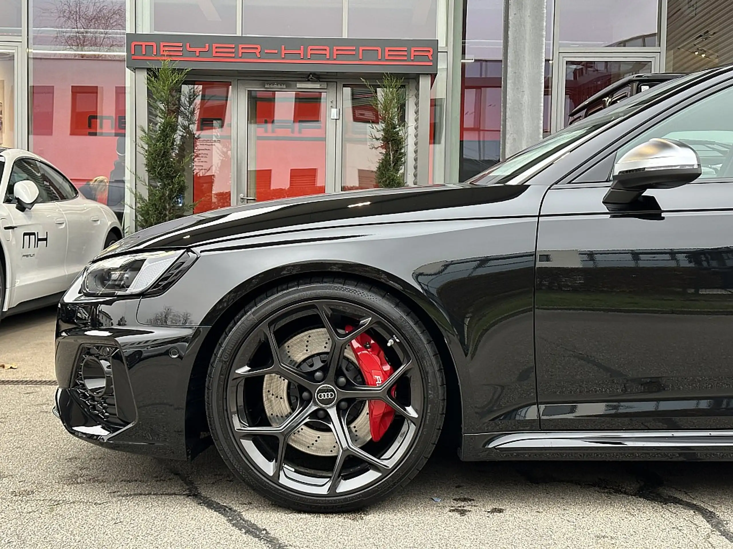 Audi - RS4