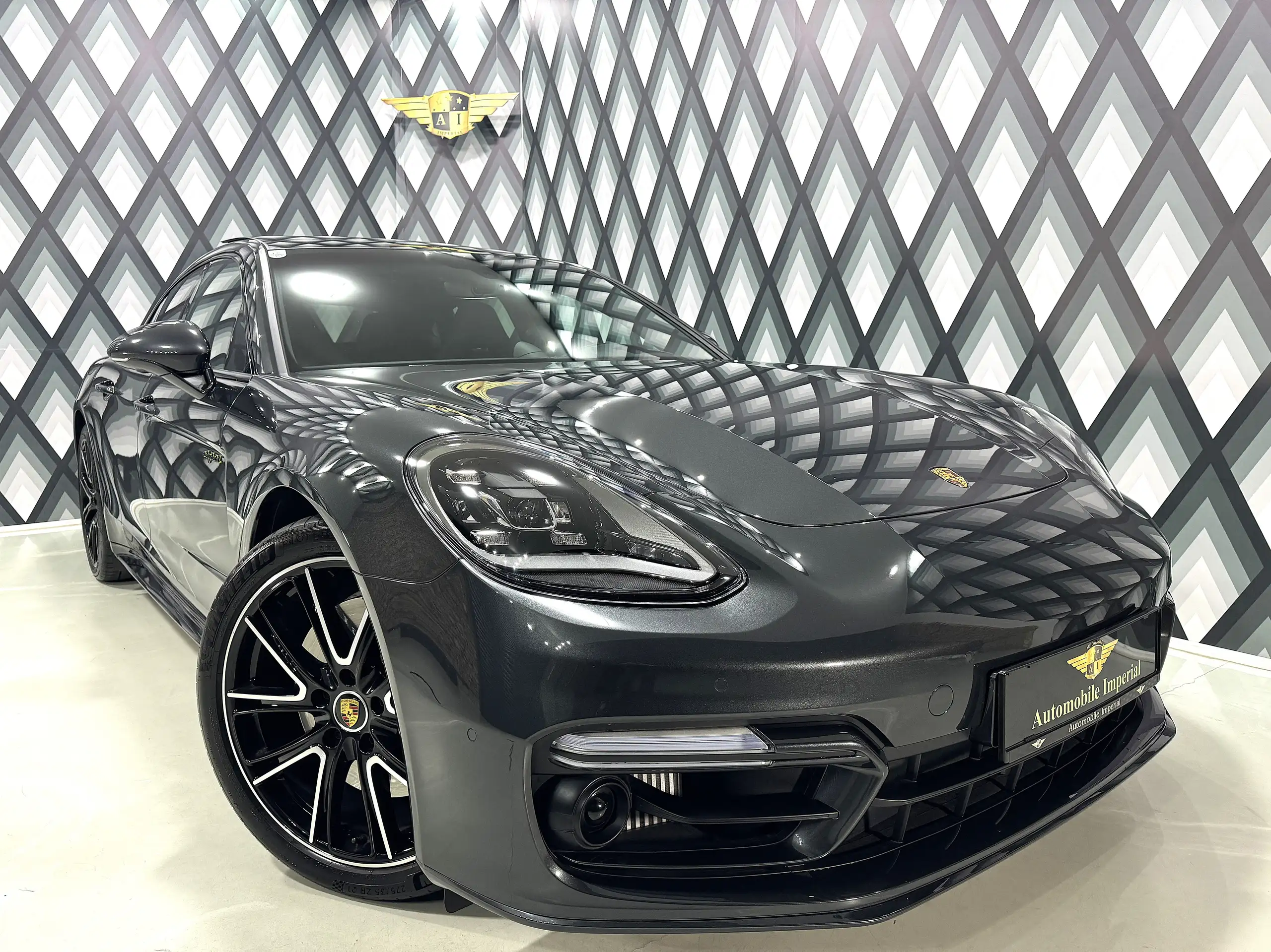 Porsche Panamera 2023