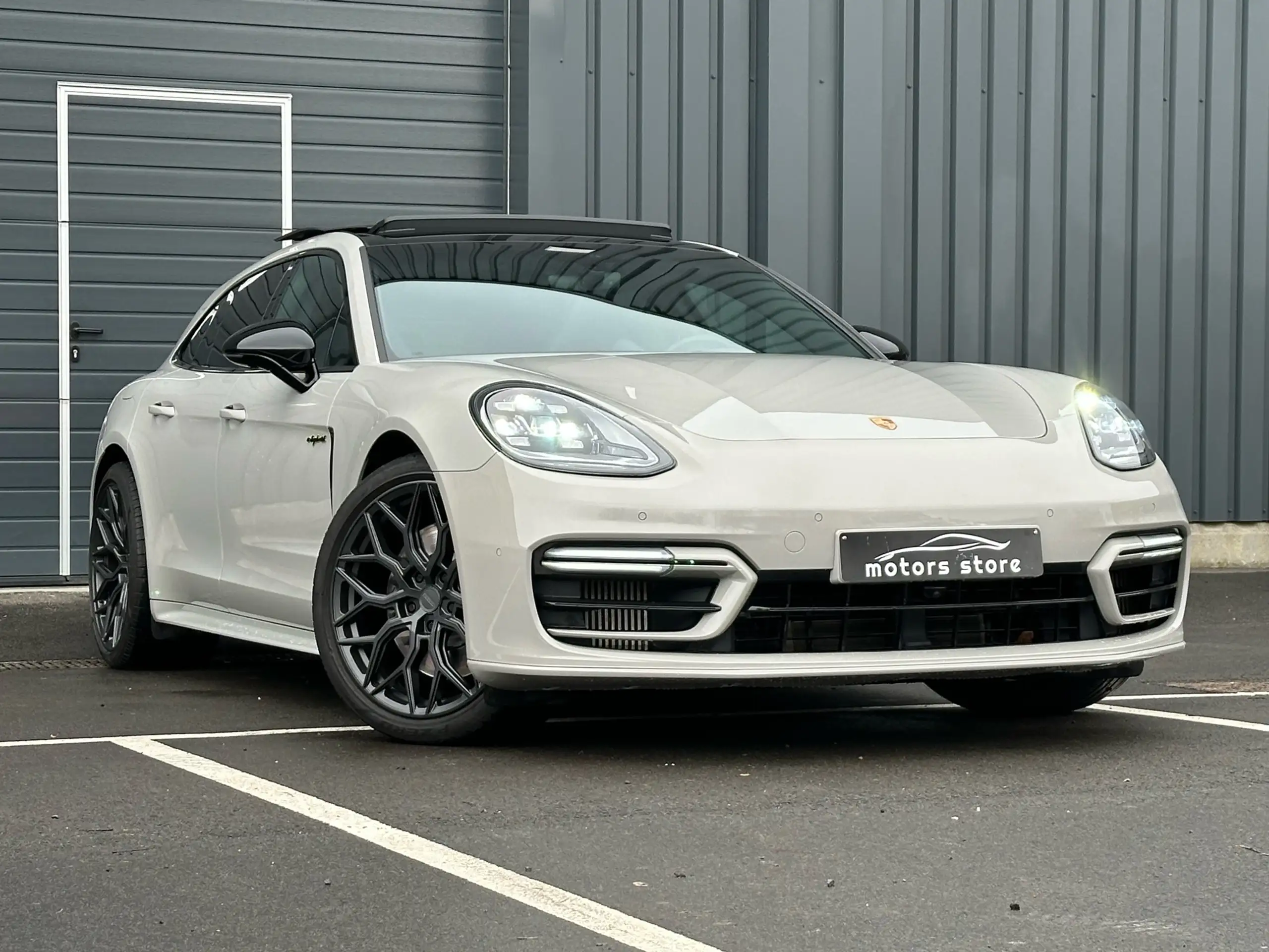 Porsche - Panamera