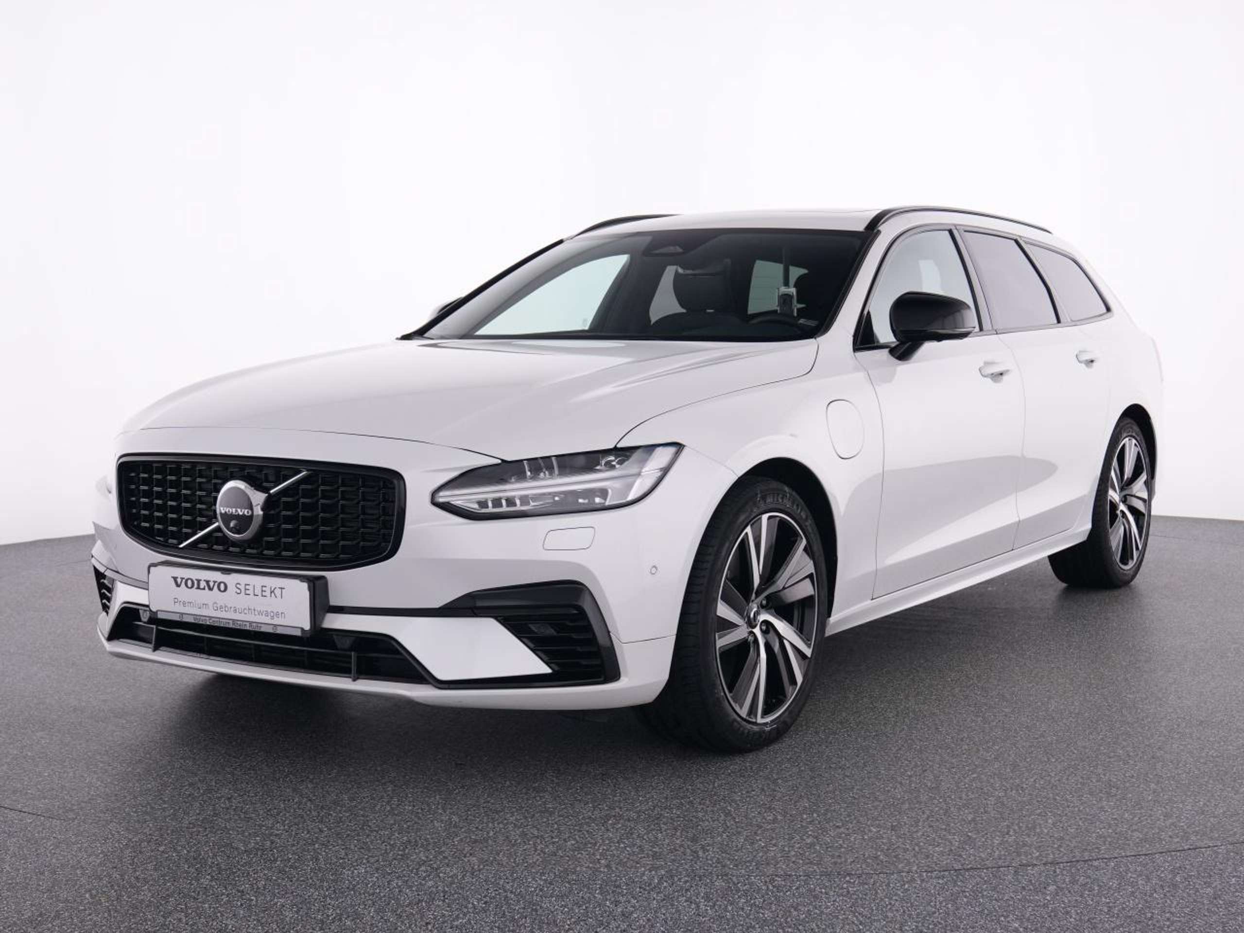 Volvo - V90