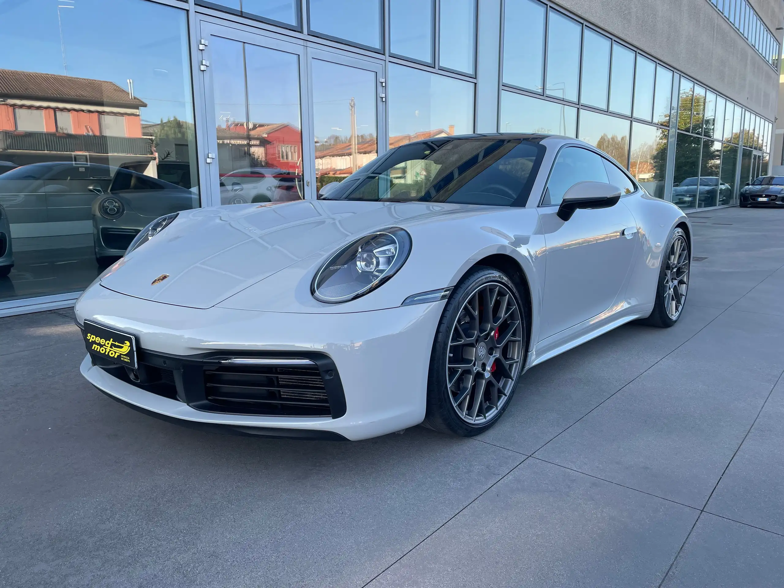 Porsche 992 2019