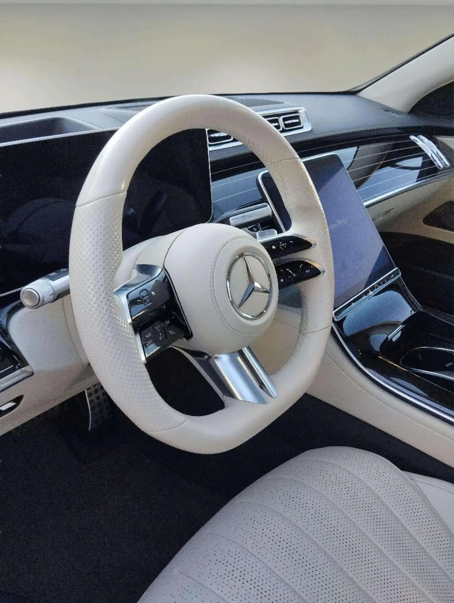 Mercedes-Benz - S 400