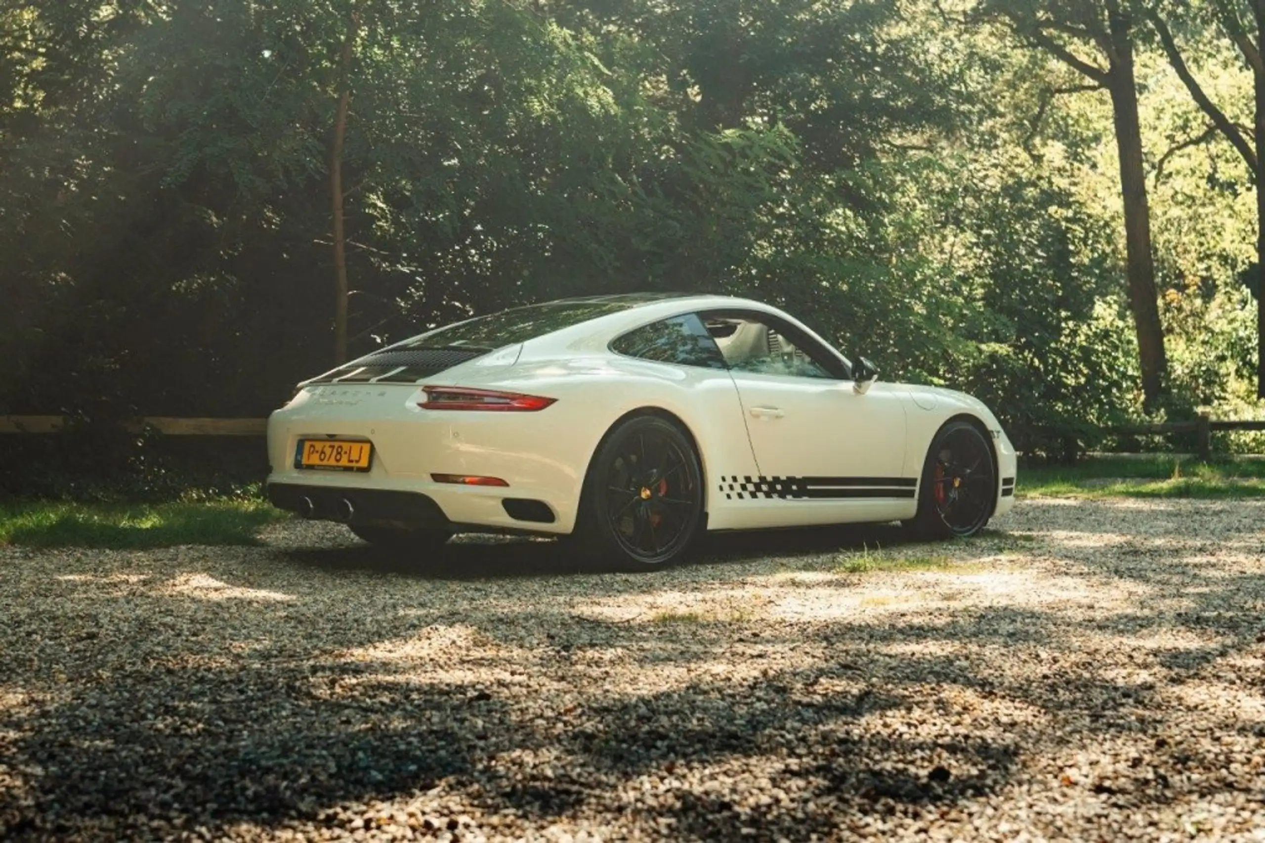 Porsche - 911