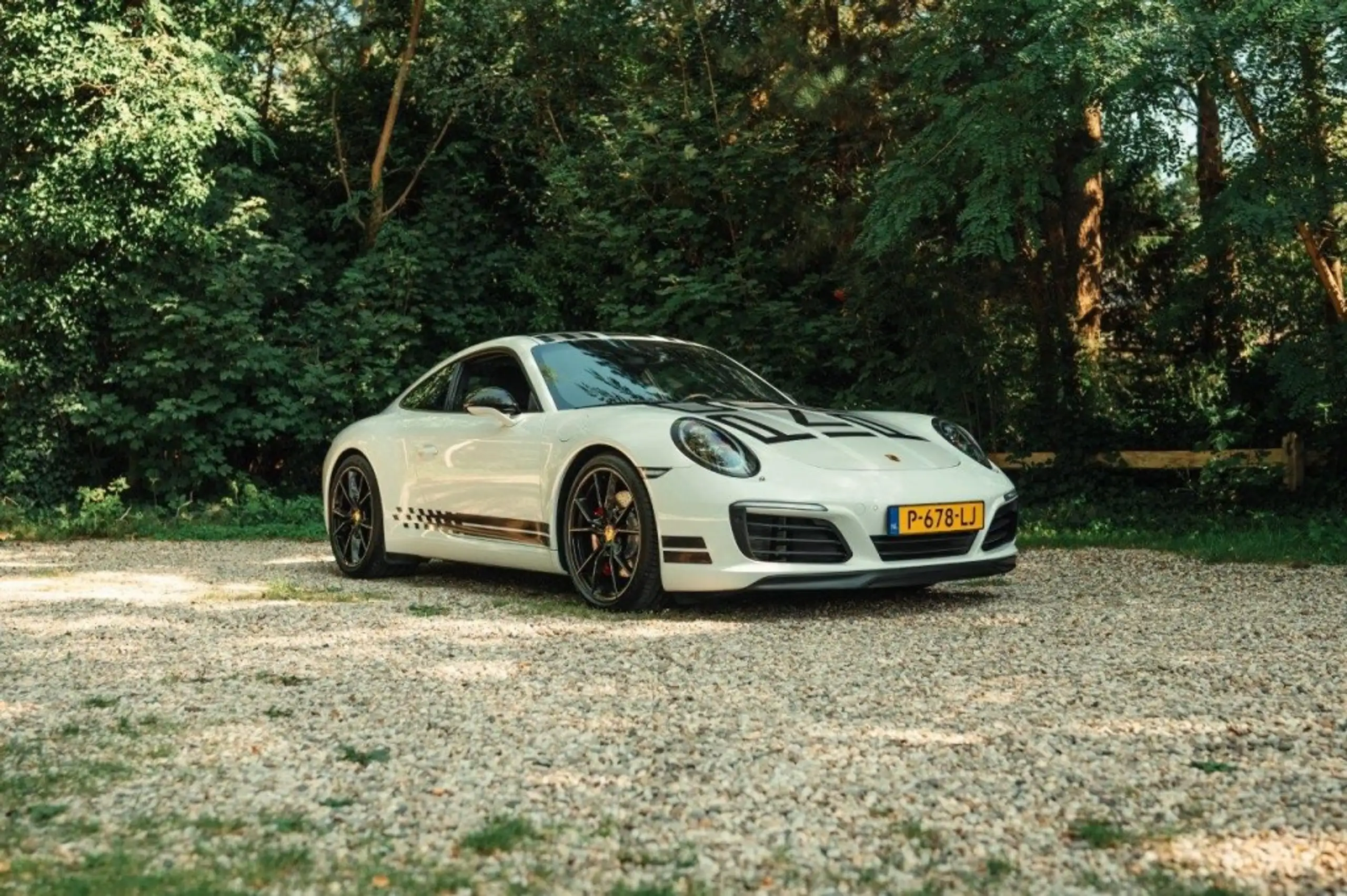 Porsche - 911