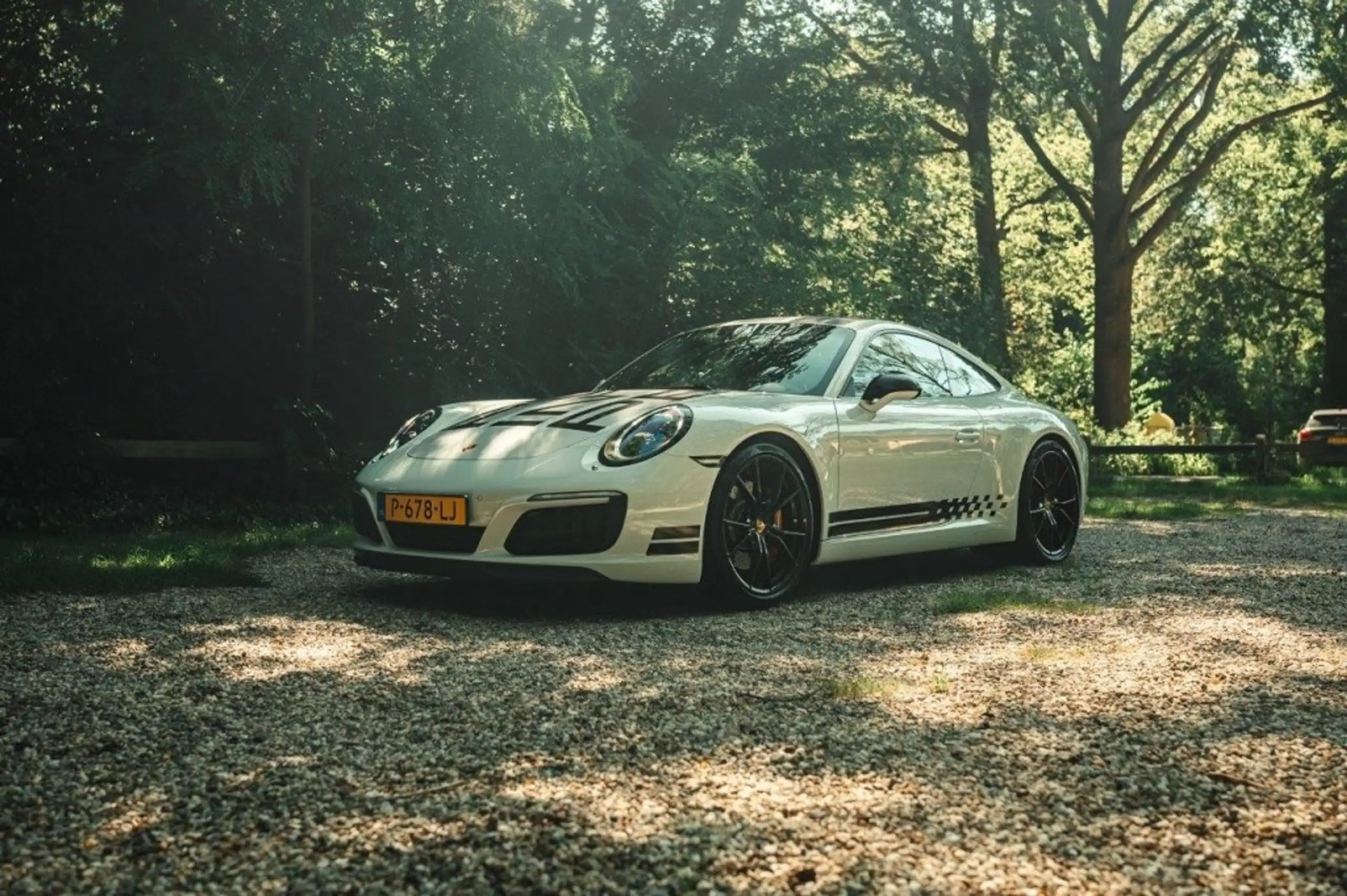 Porsche - 911