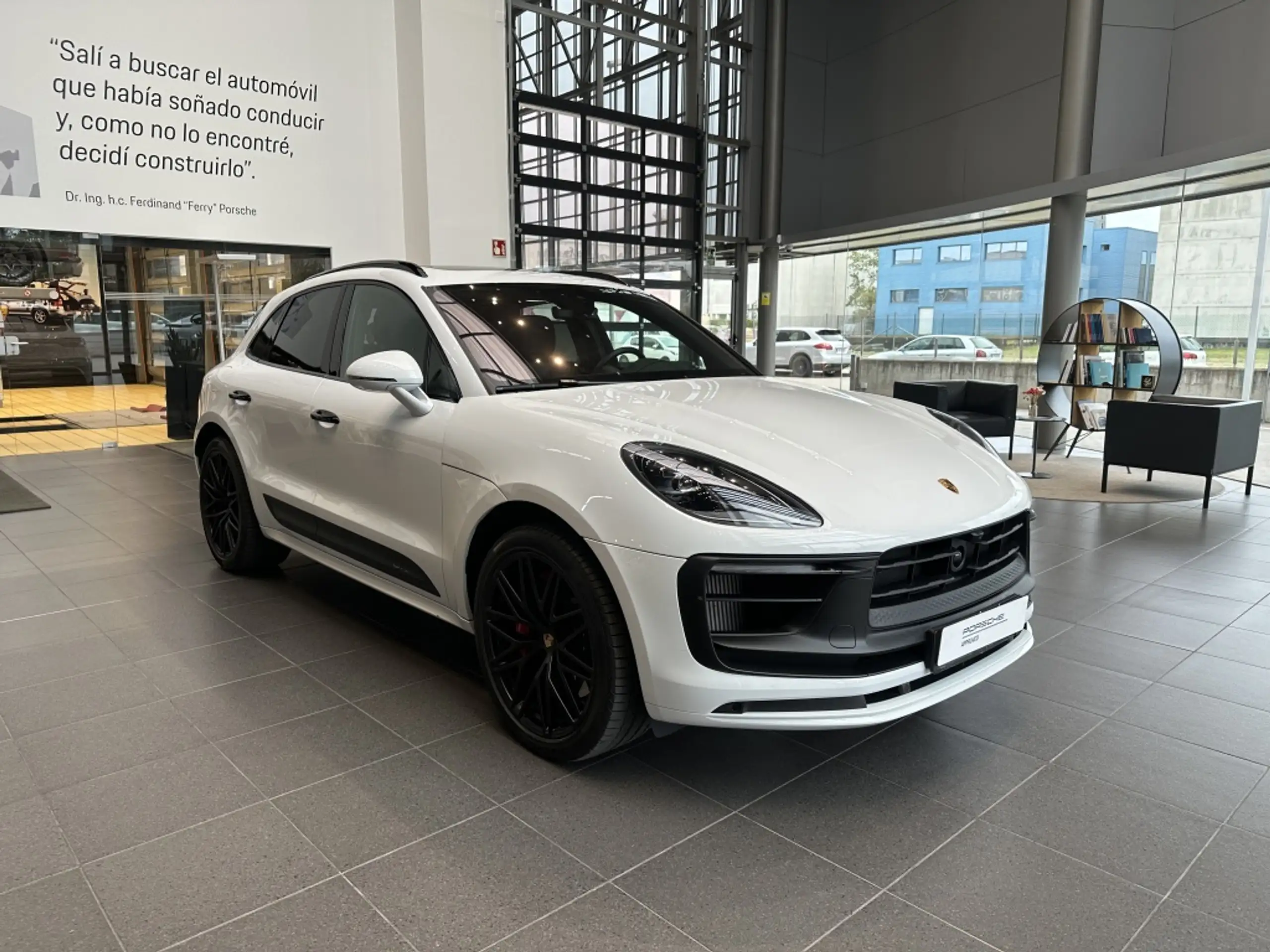 Porsche - Macan