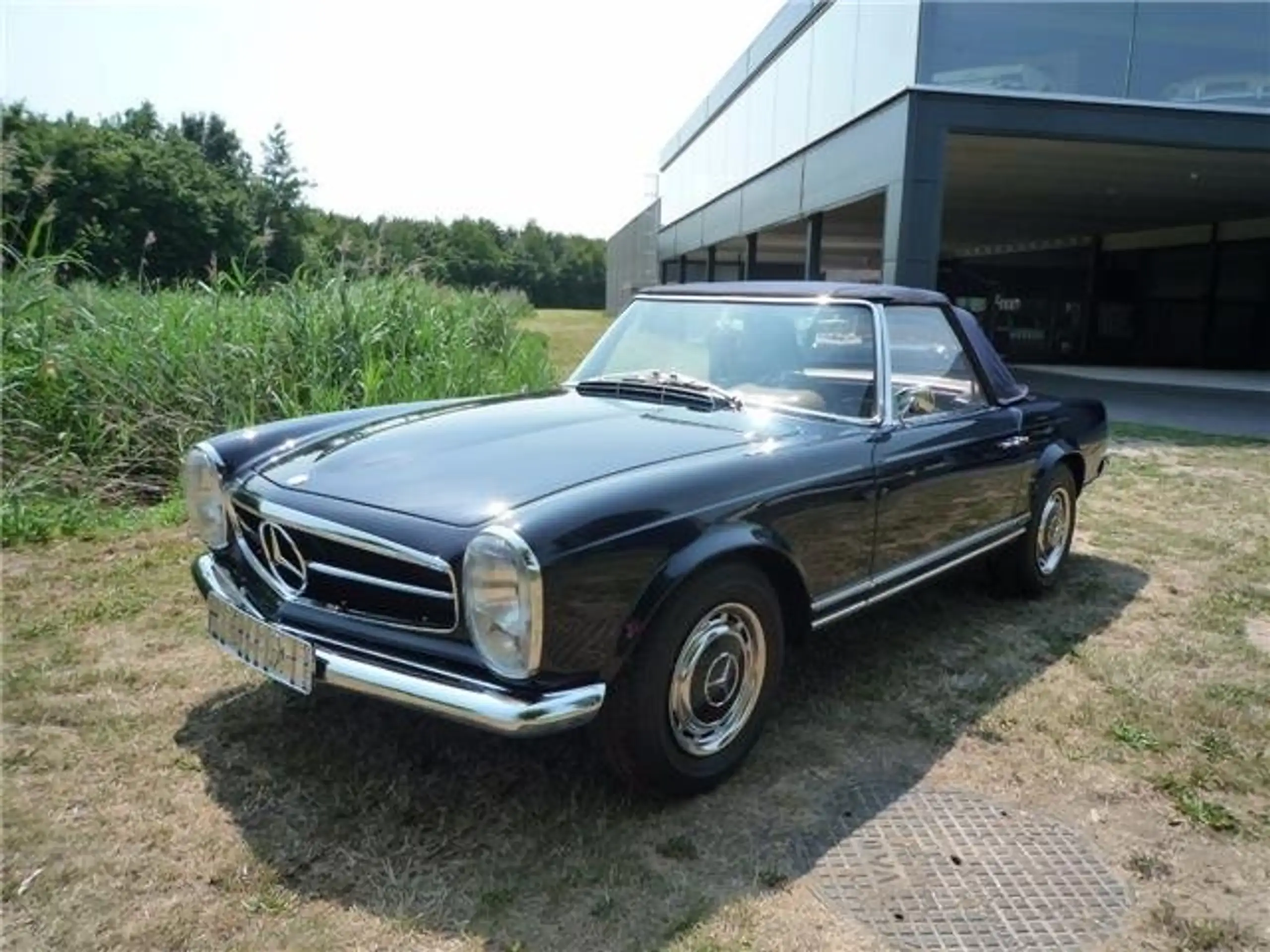 Mercedes-Benz - 250