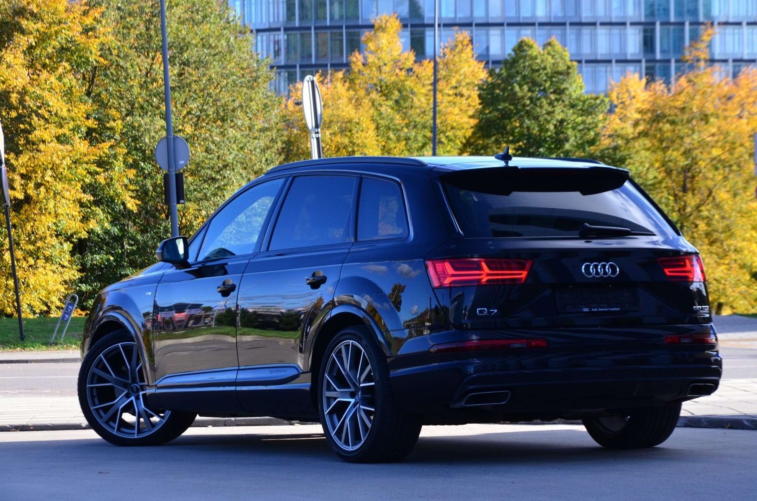 Audi - Q7