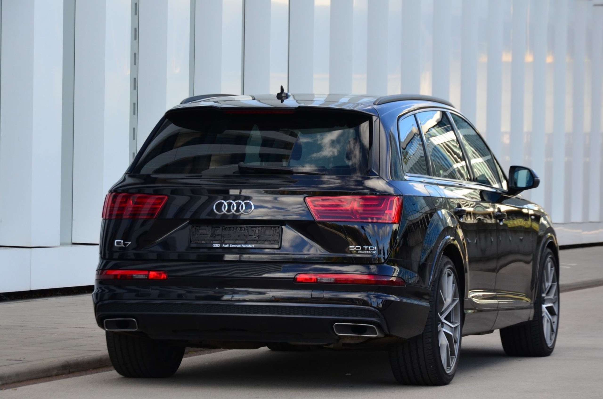 Audi - Q7