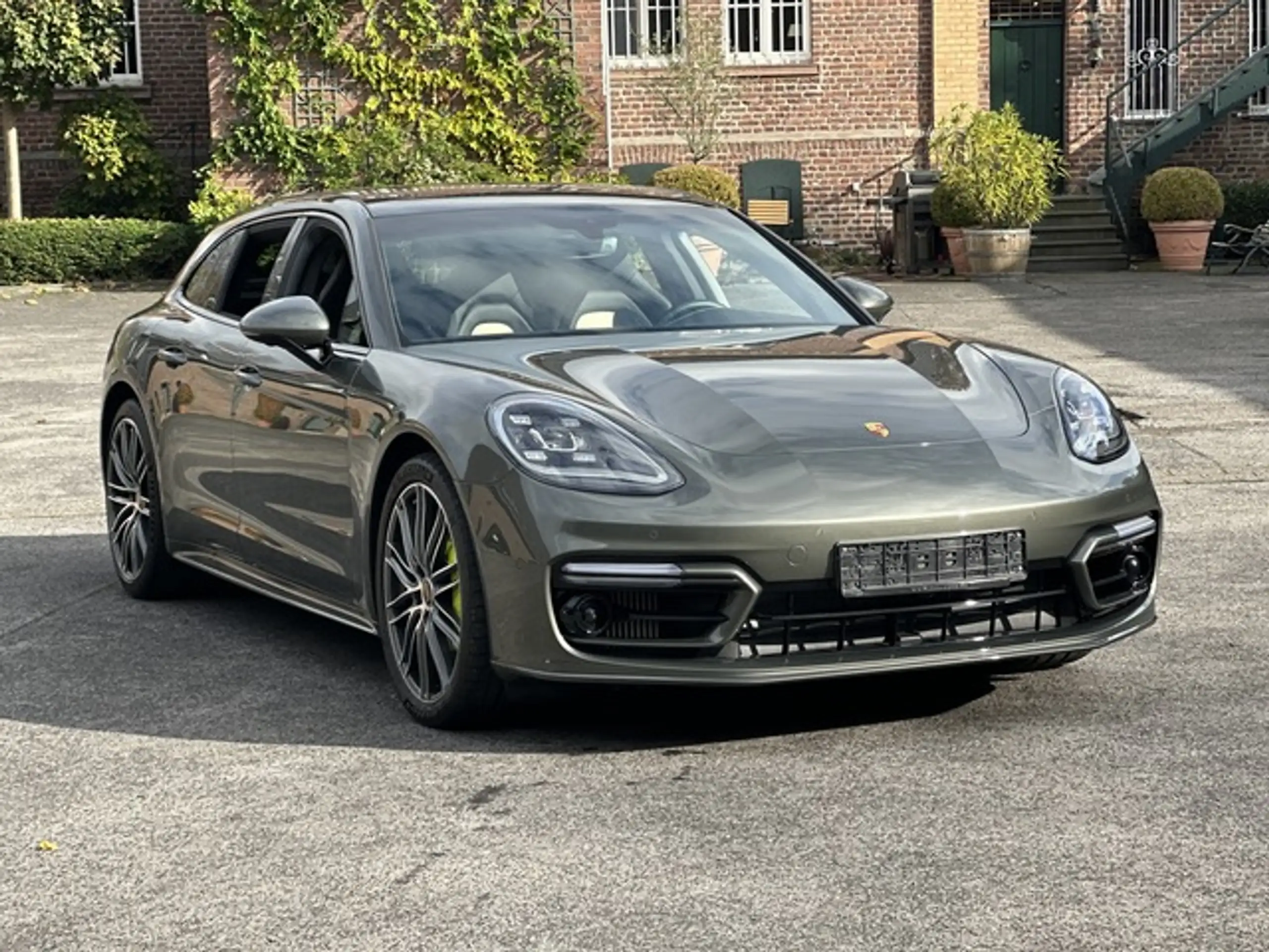 Porsche - Panamera