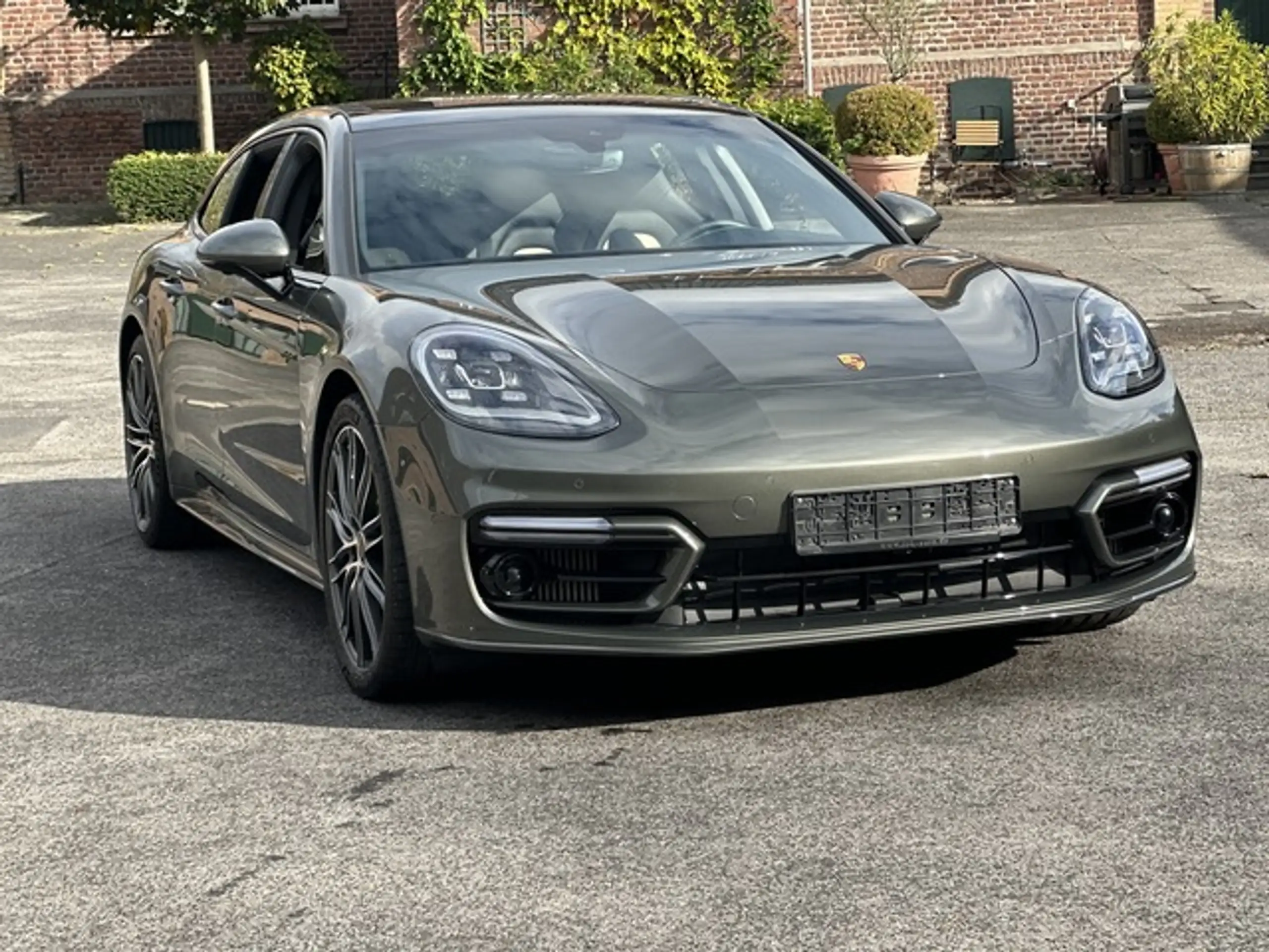 Porsche - Panamera