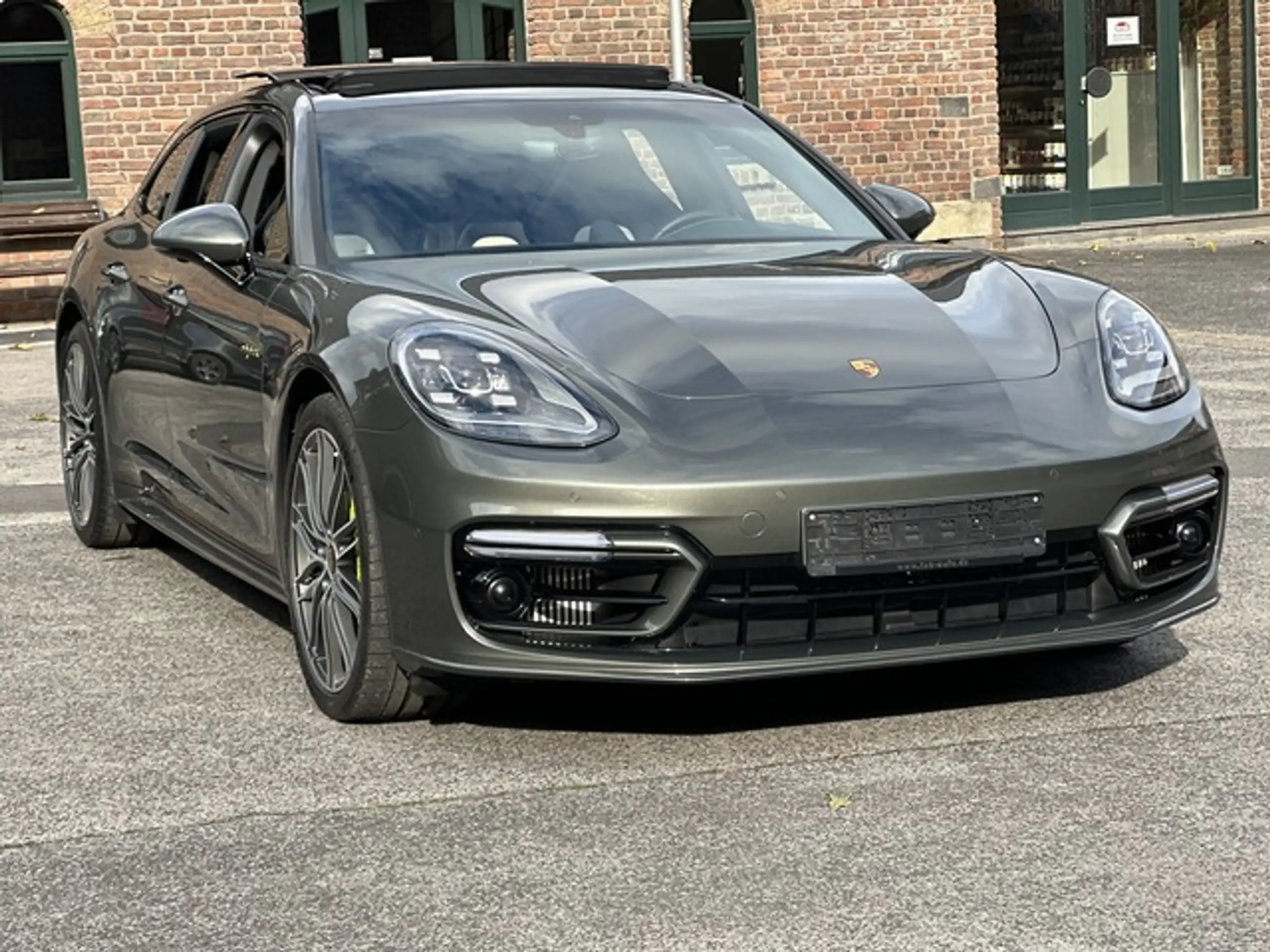 Porsche - Panamera