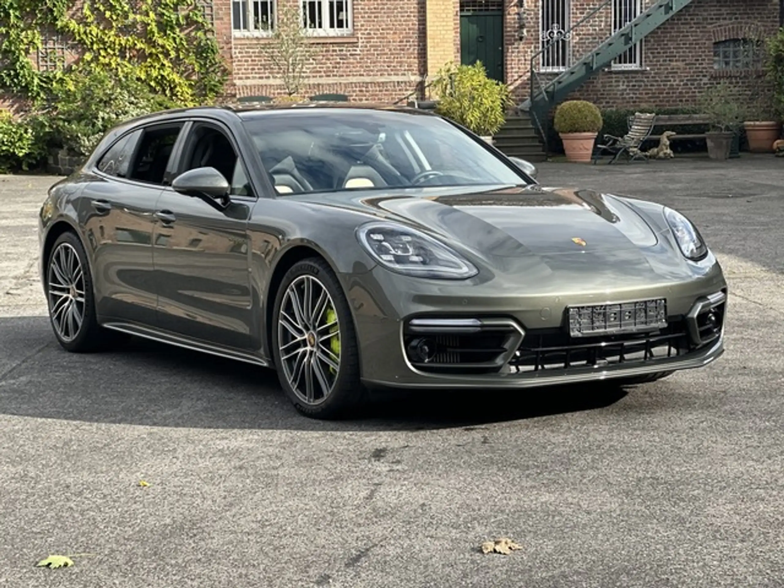 Porsche - Panamera