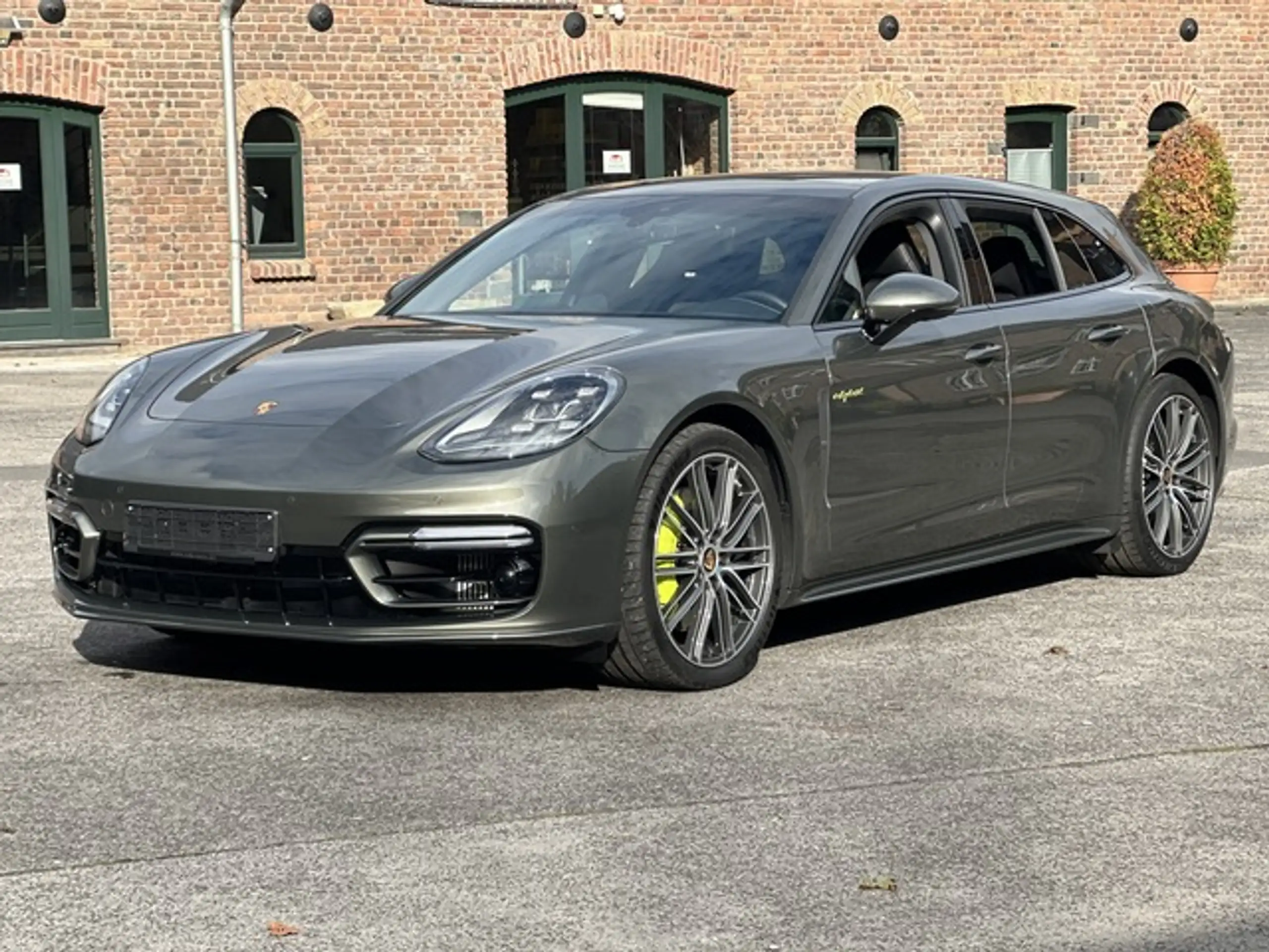 Porsche - Panamera