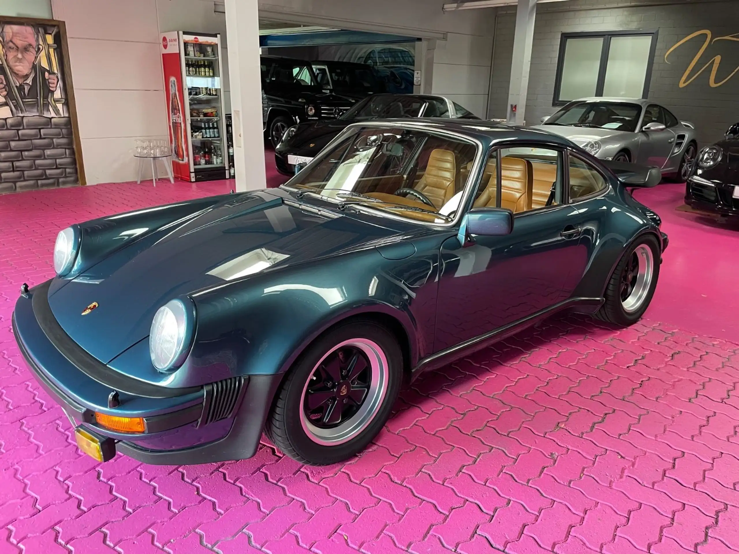 Porsche - 930