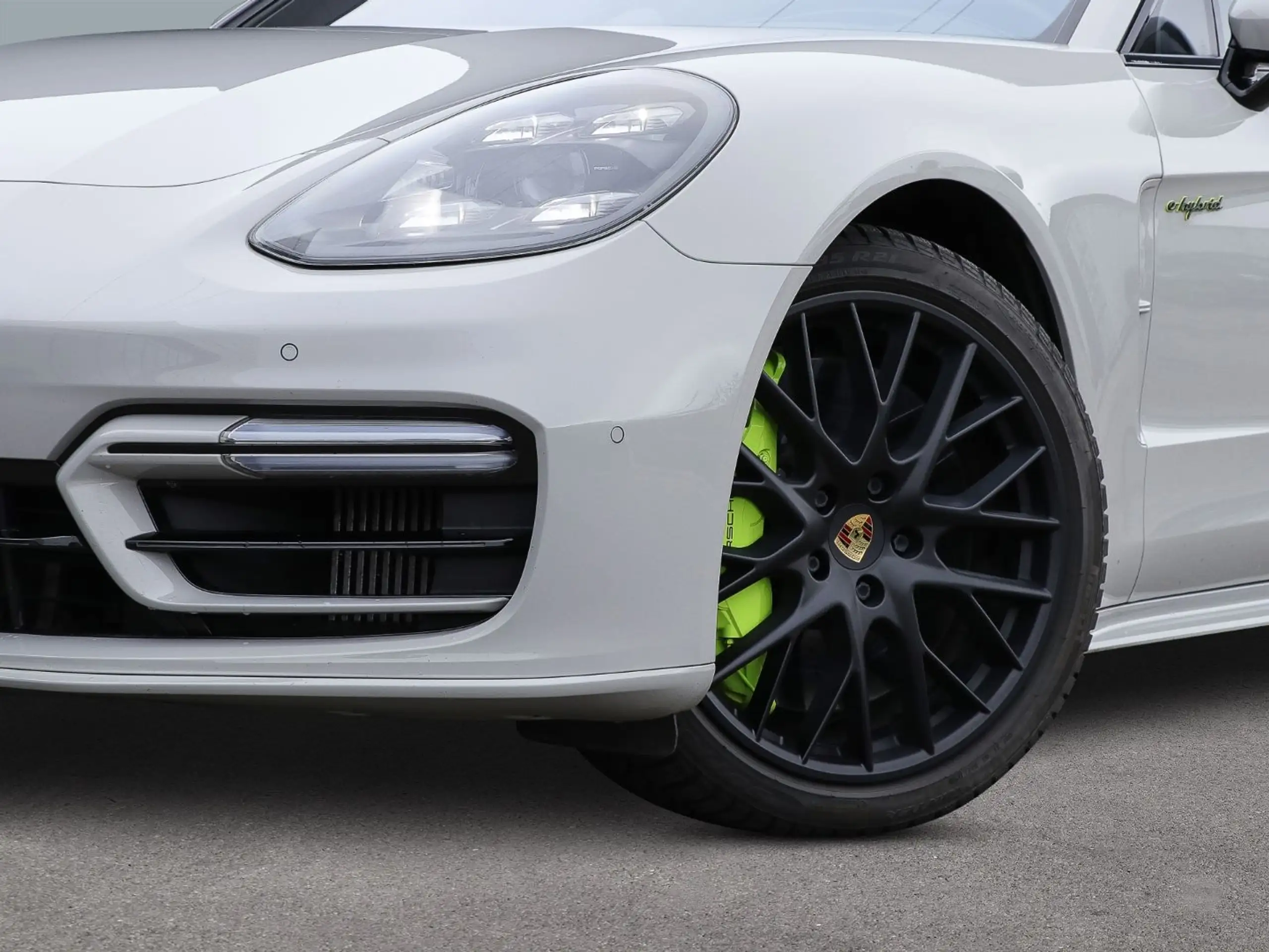 Porsche - Panamera