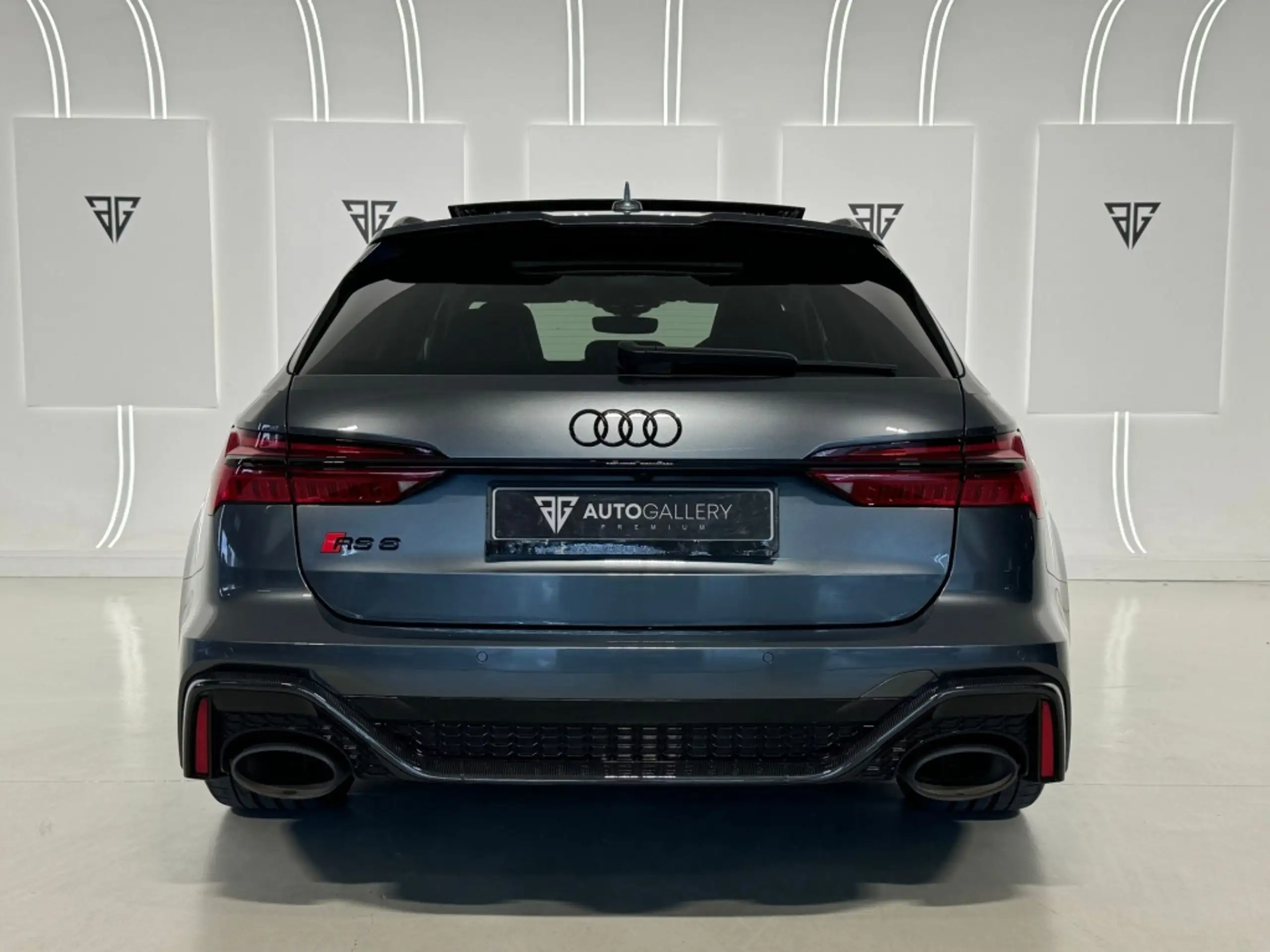 Audi - RS6