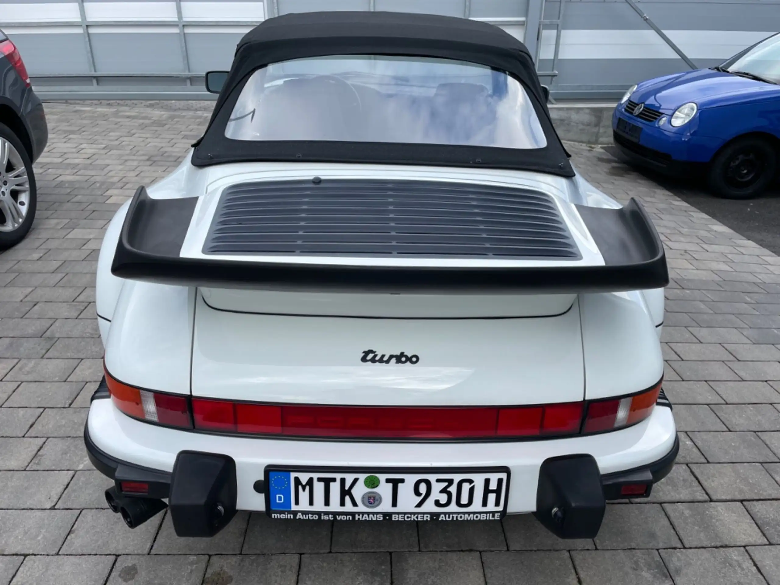 Porsche - 930