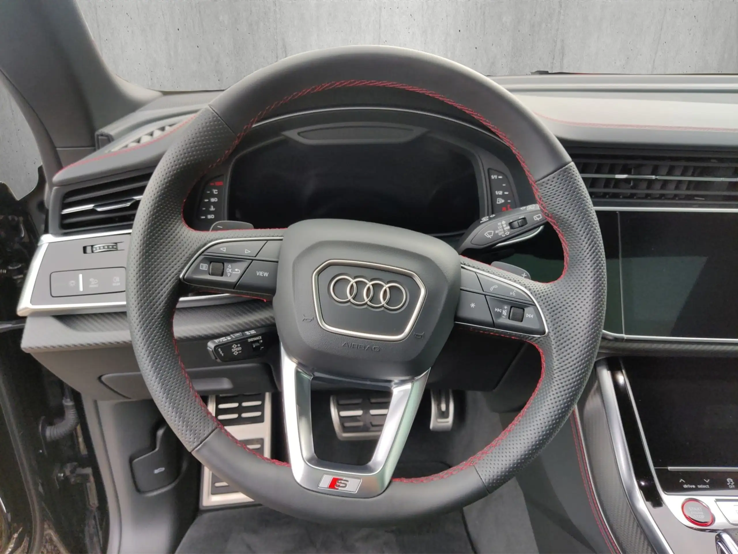 Audi - SQ8