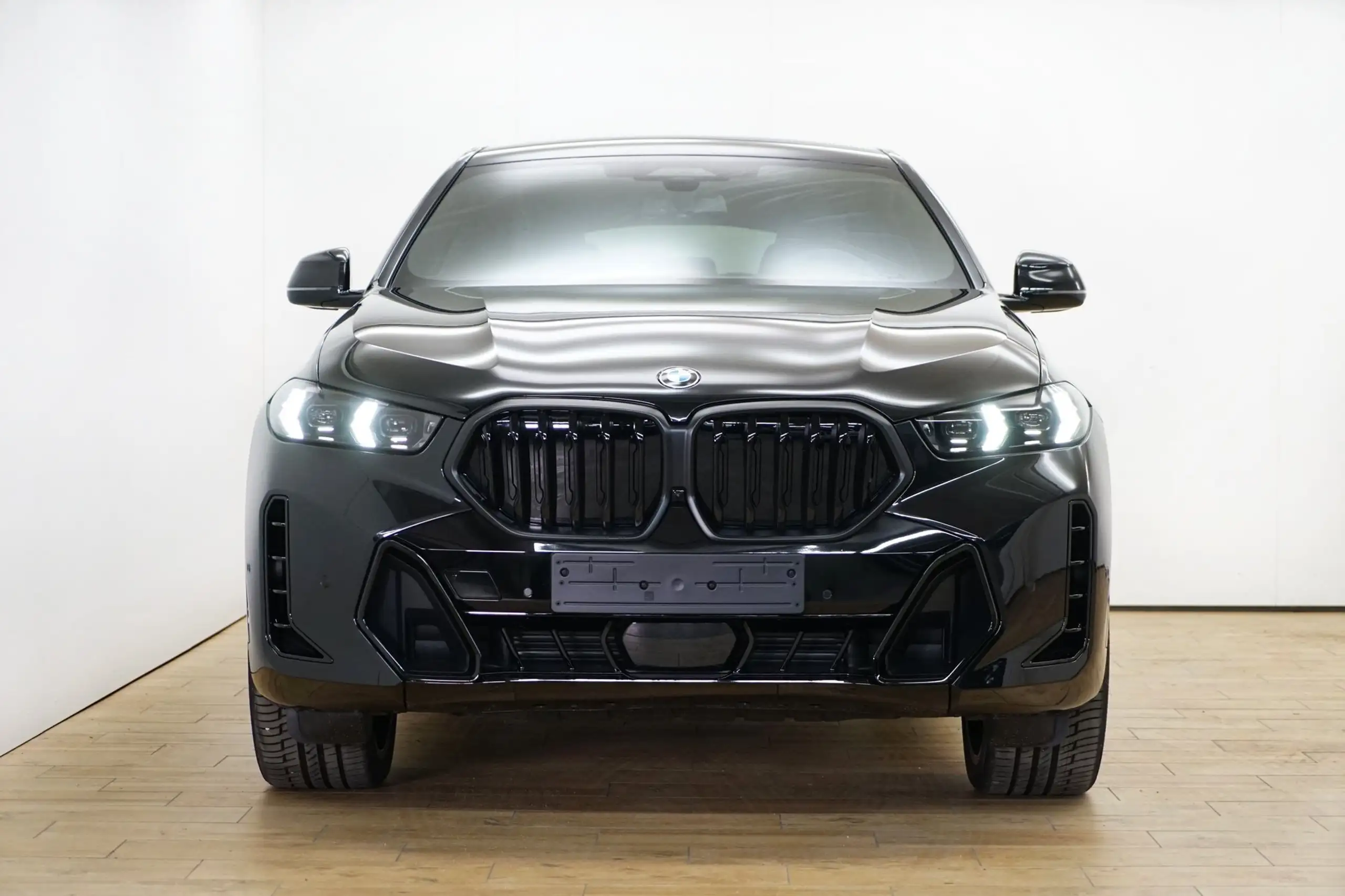 BMW - X6