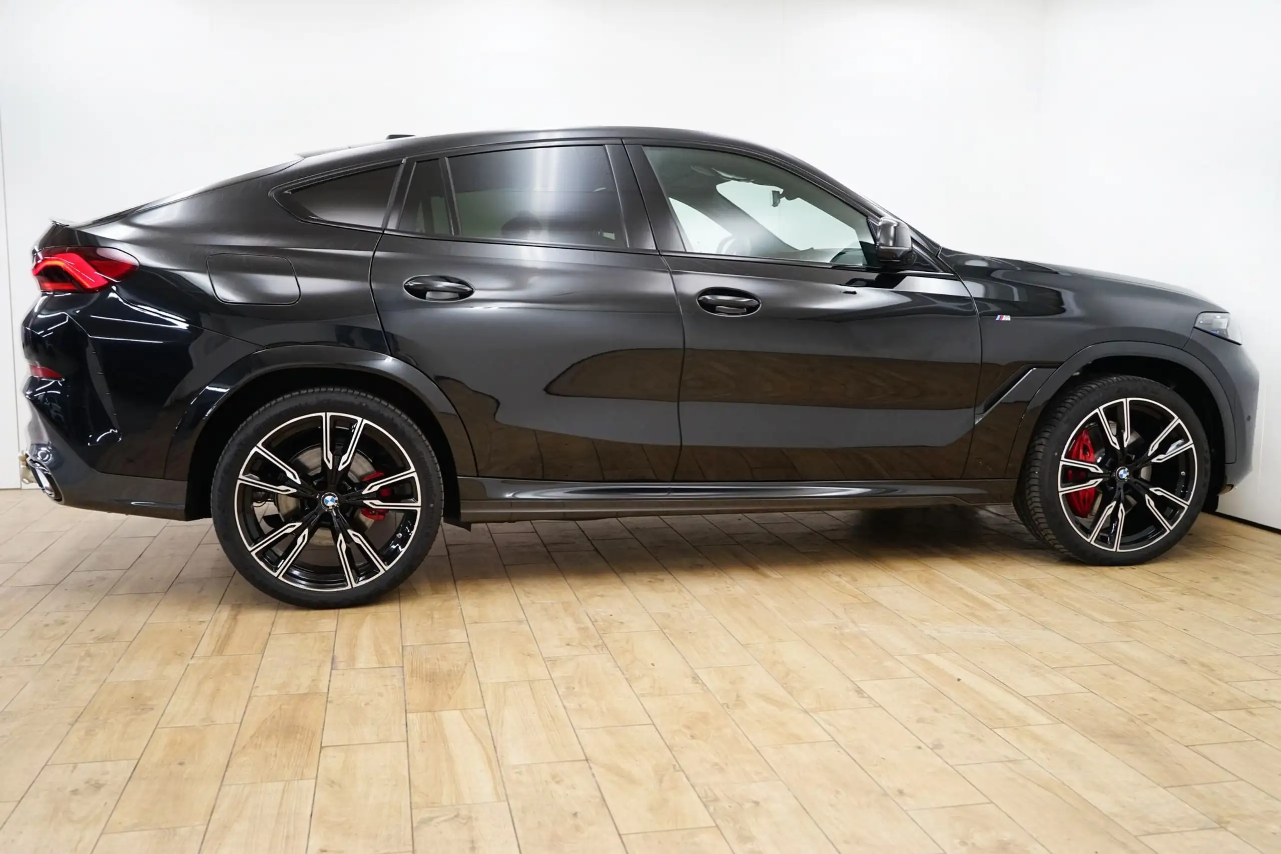 BMW - X6