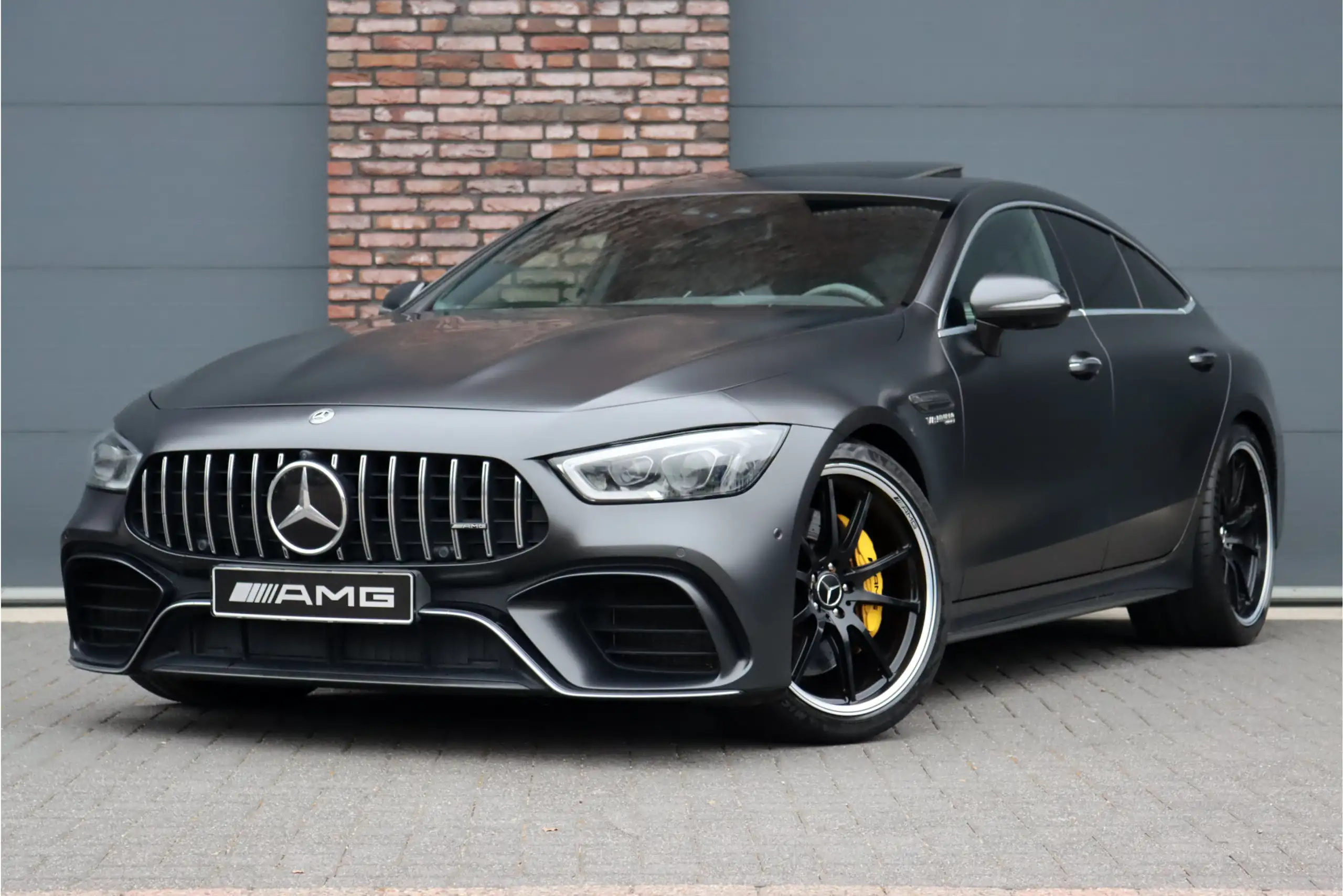 Mercedes-Benz - AMG GT