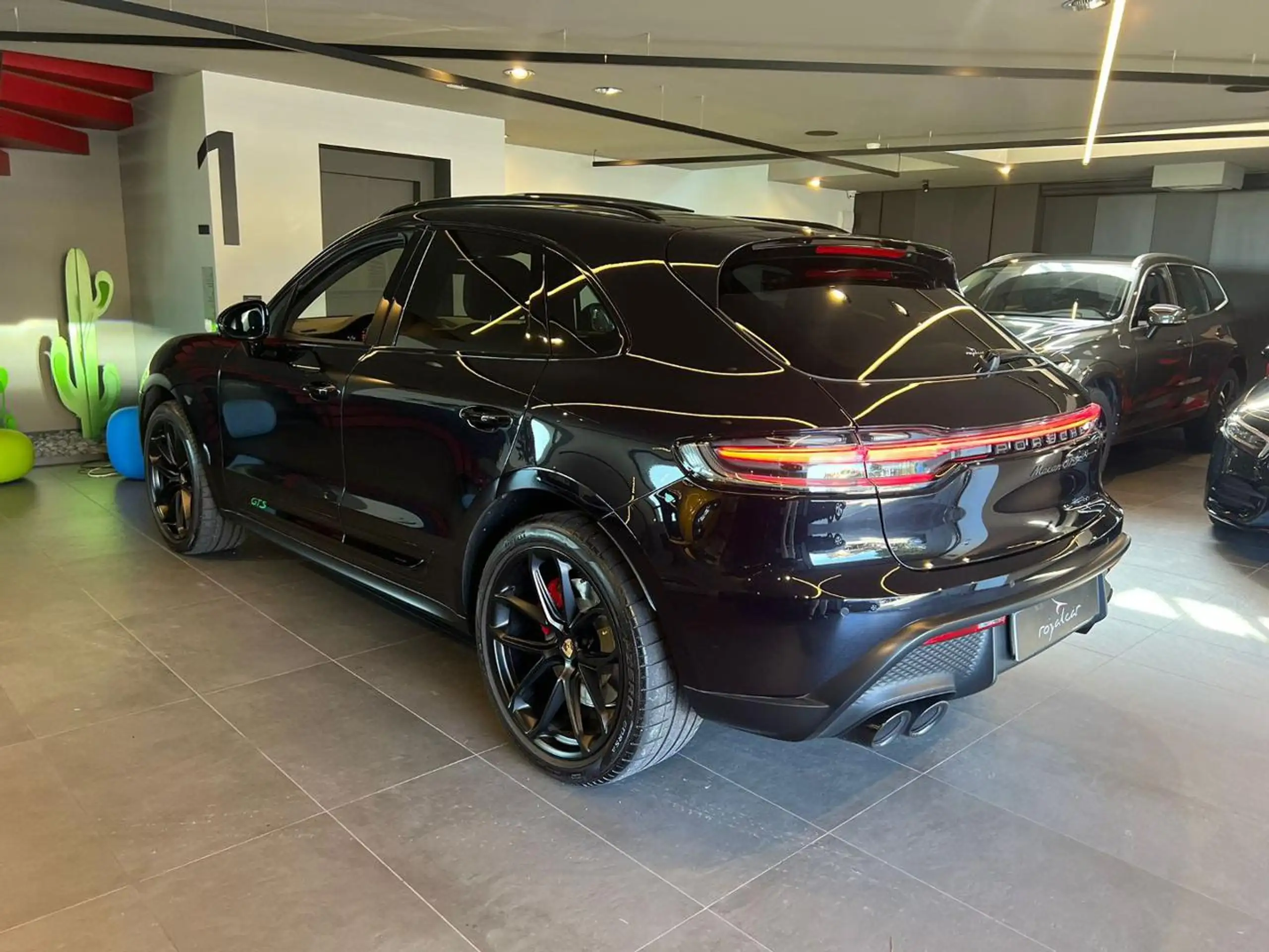 Porsche - Macan