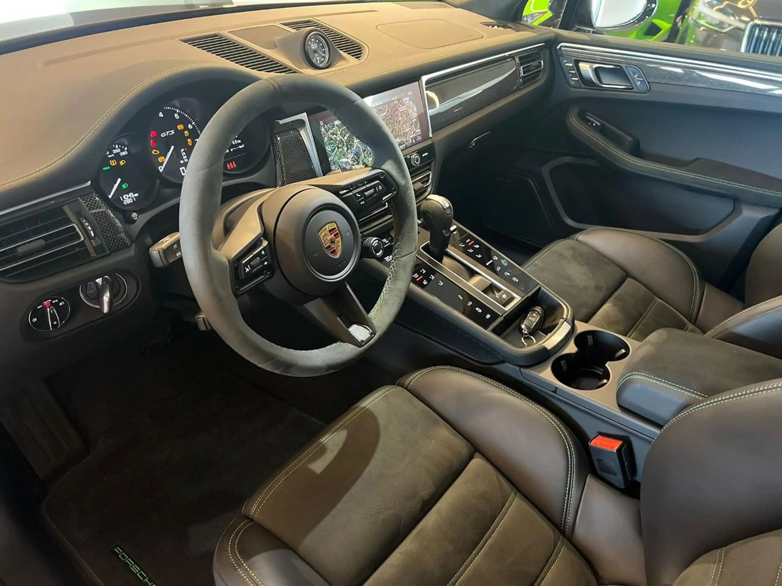 Porsche - Macan