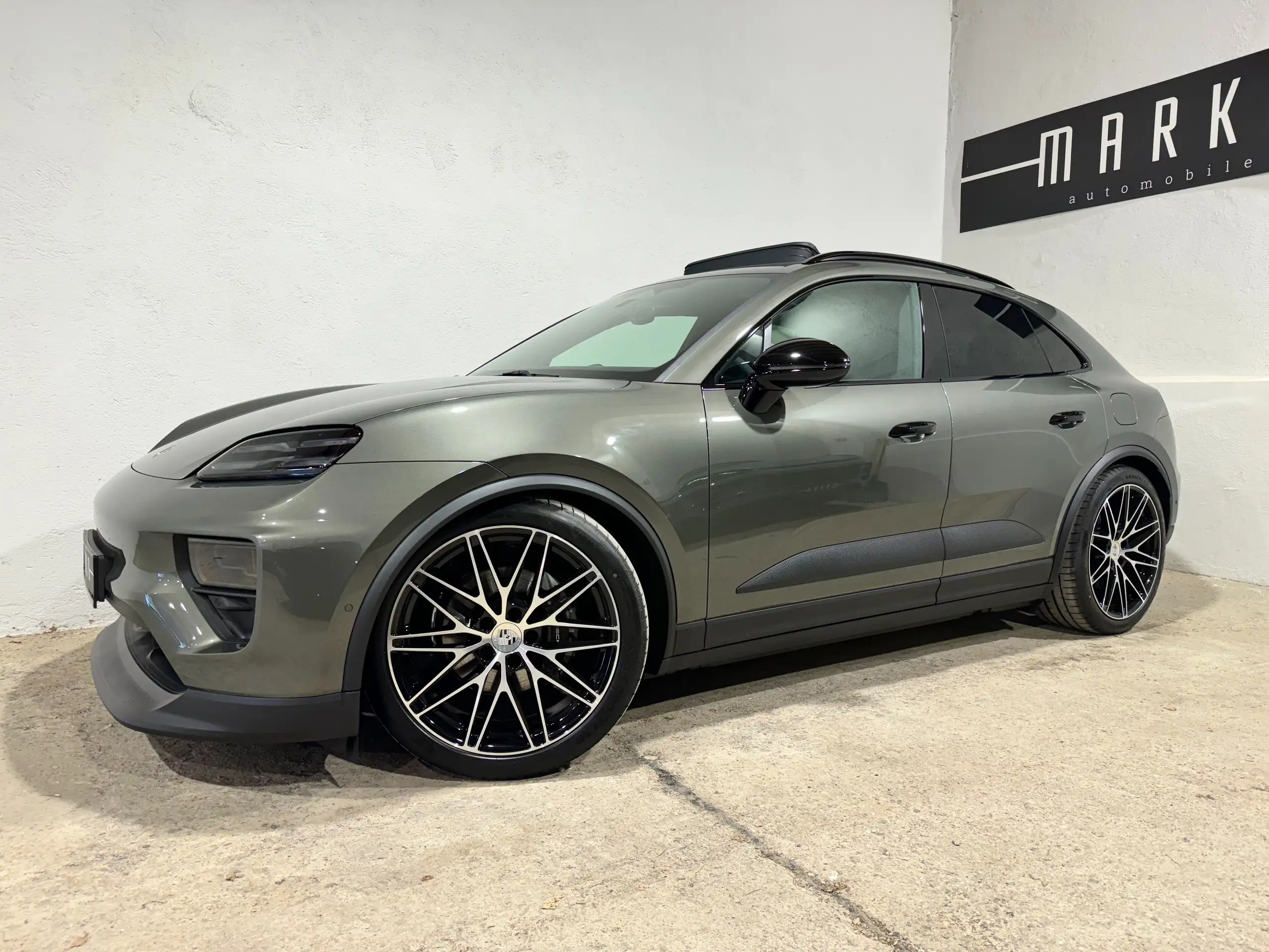 Porsche - Macan