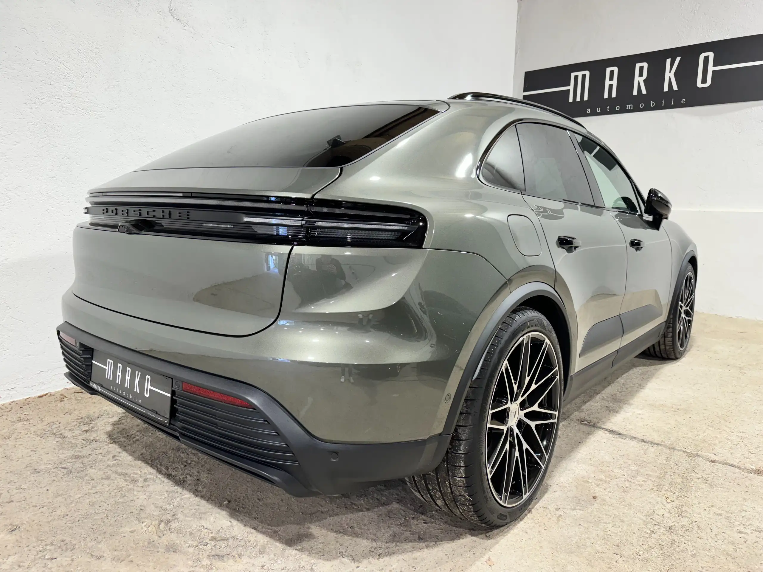 Porsche - Macan