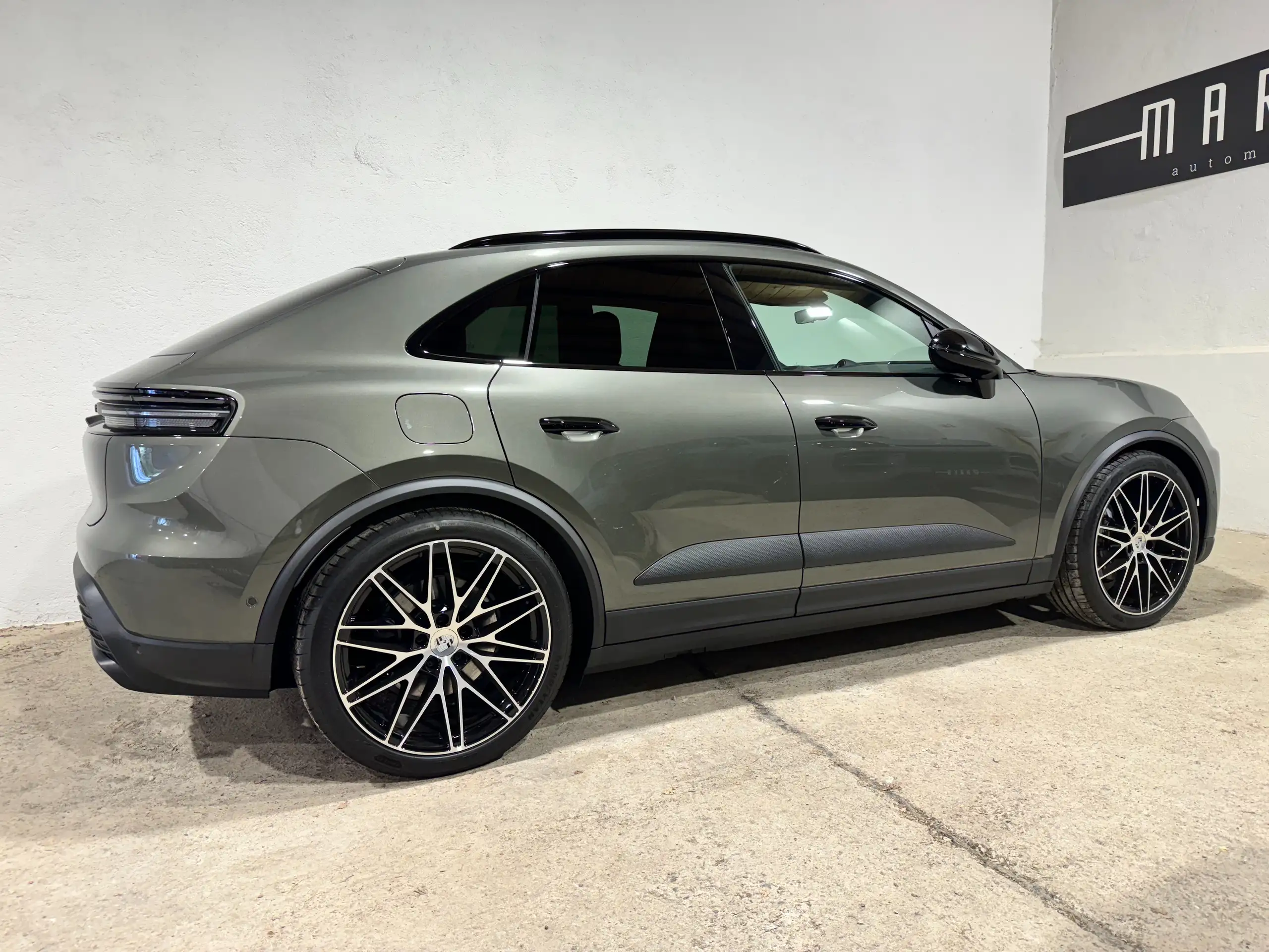 Porsche - Macan