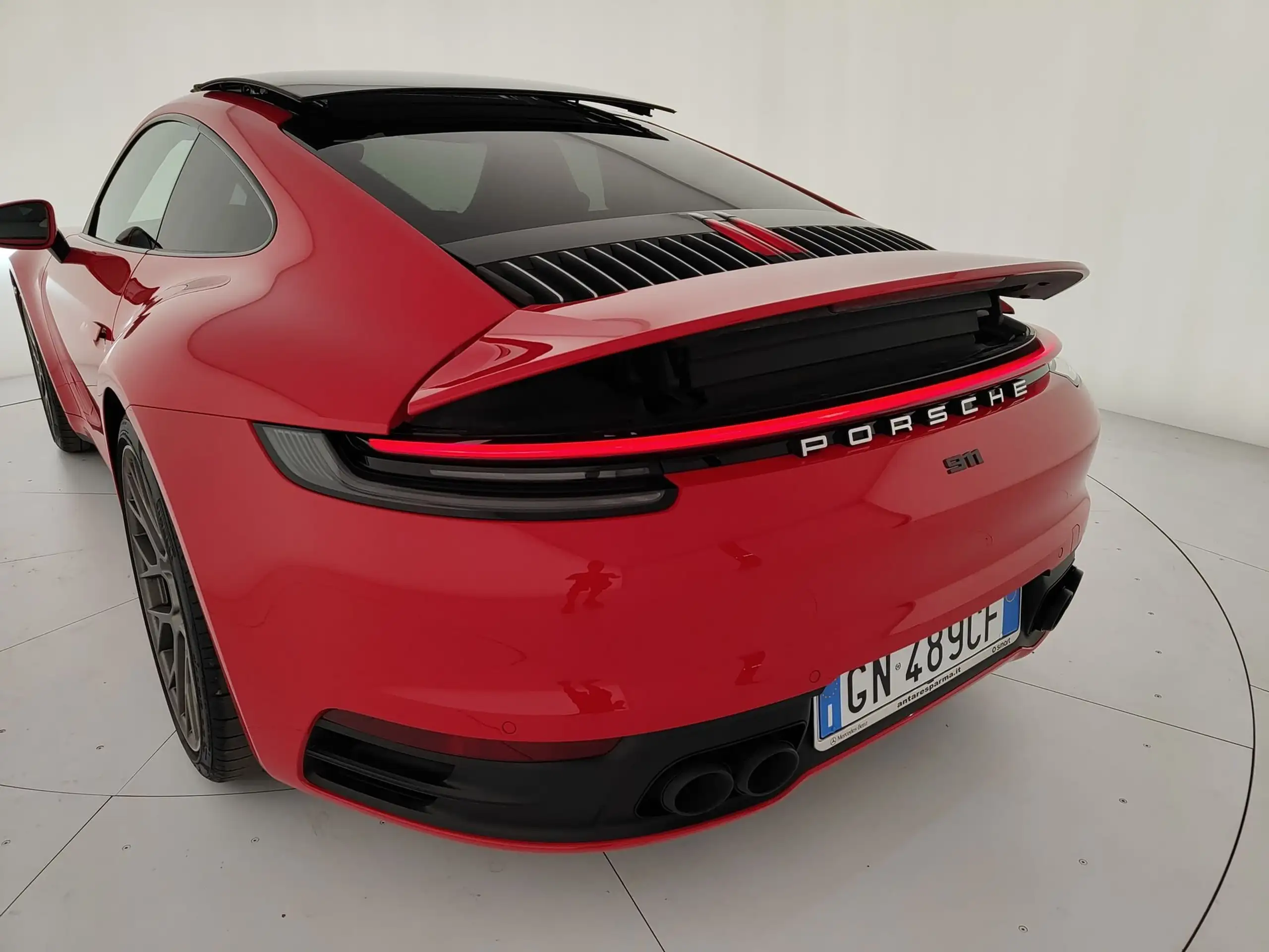 Porsche - 911