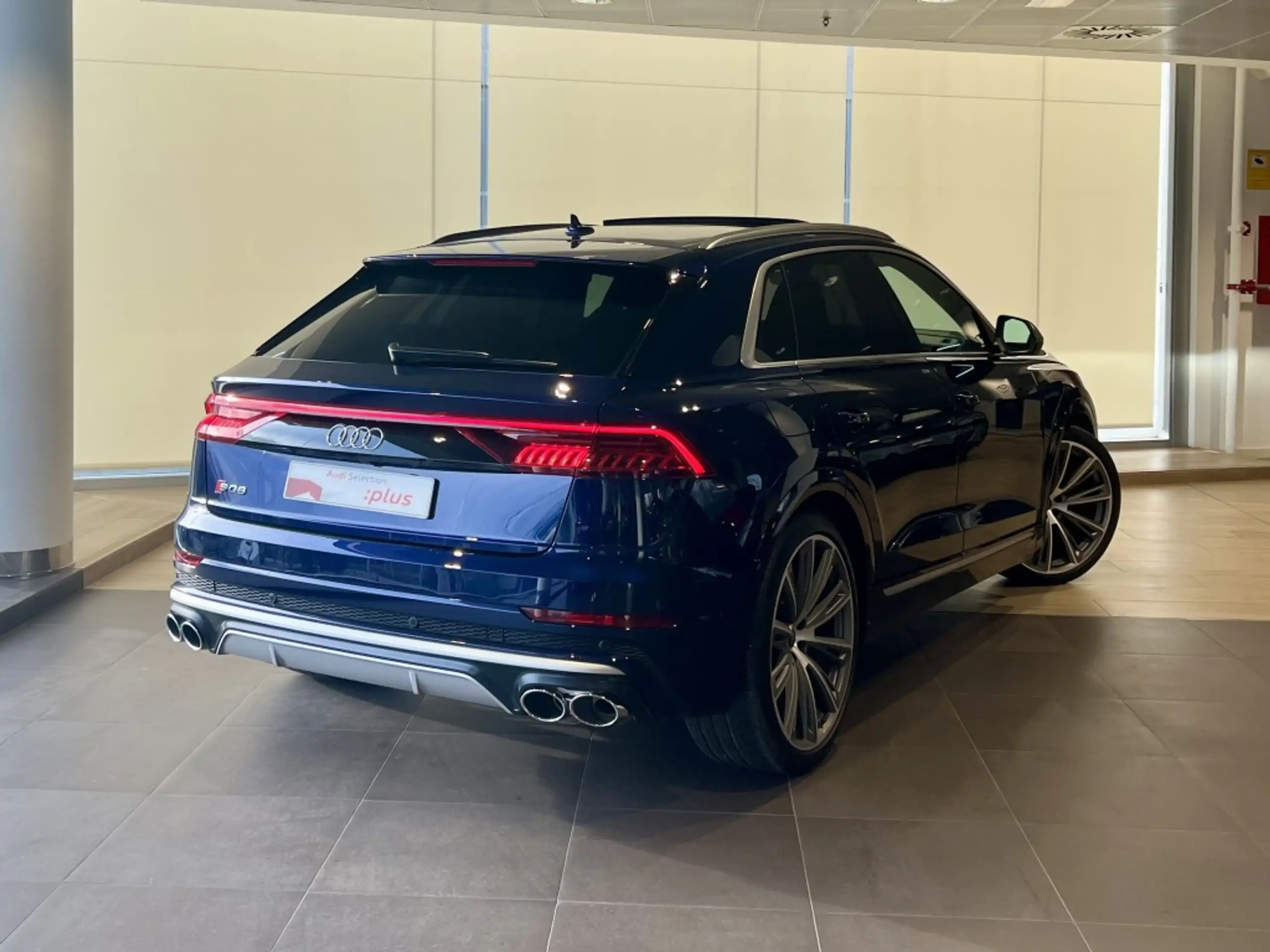 Audi - SQ8