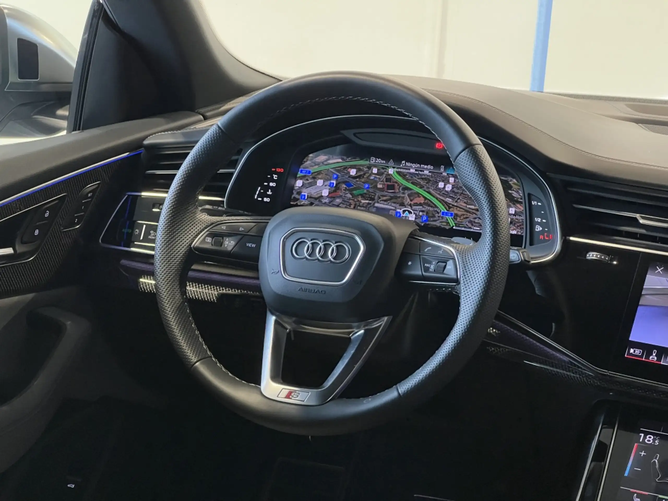 Audi - SQ8