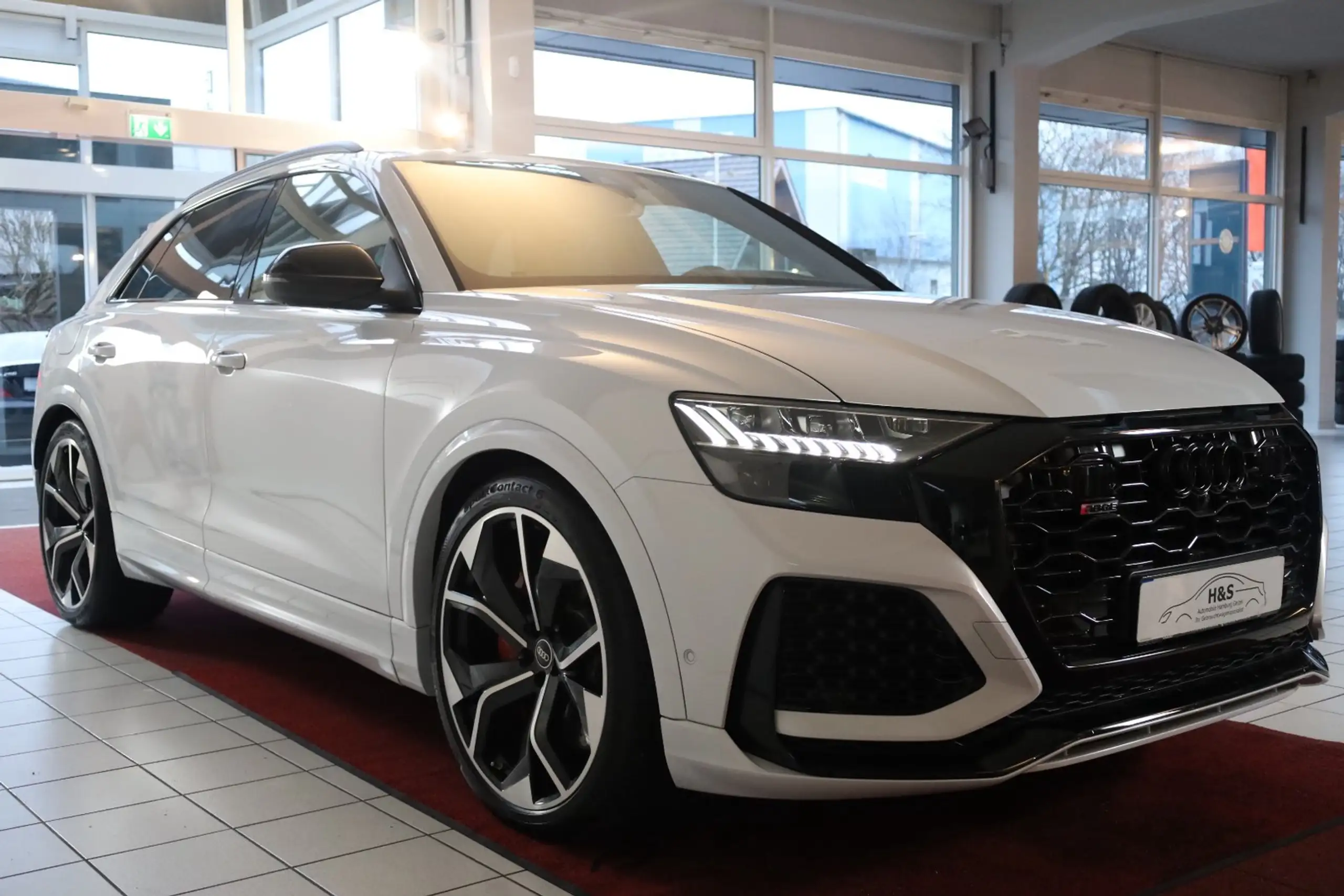 Audi - RS Q8