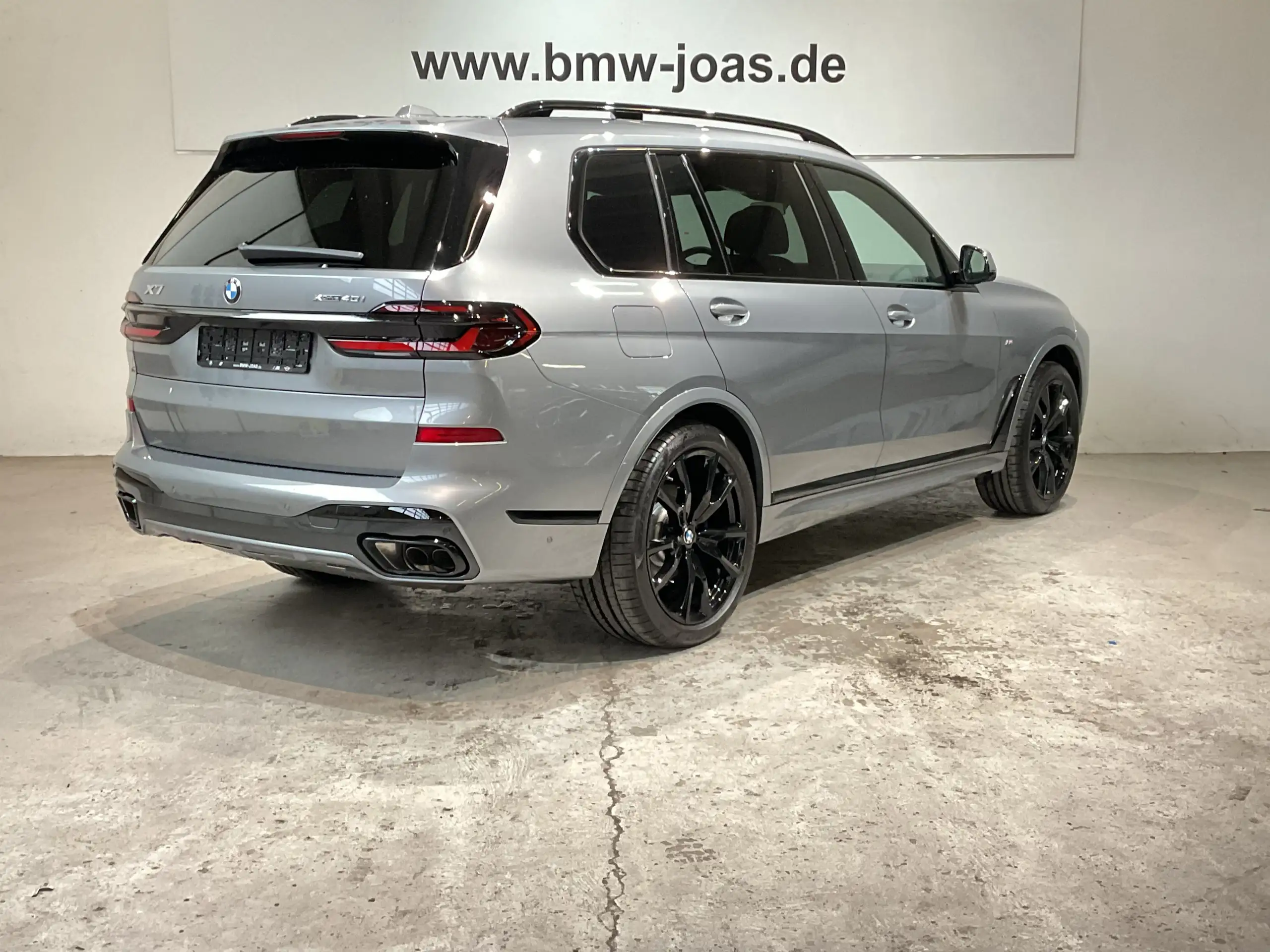 BMW - X7