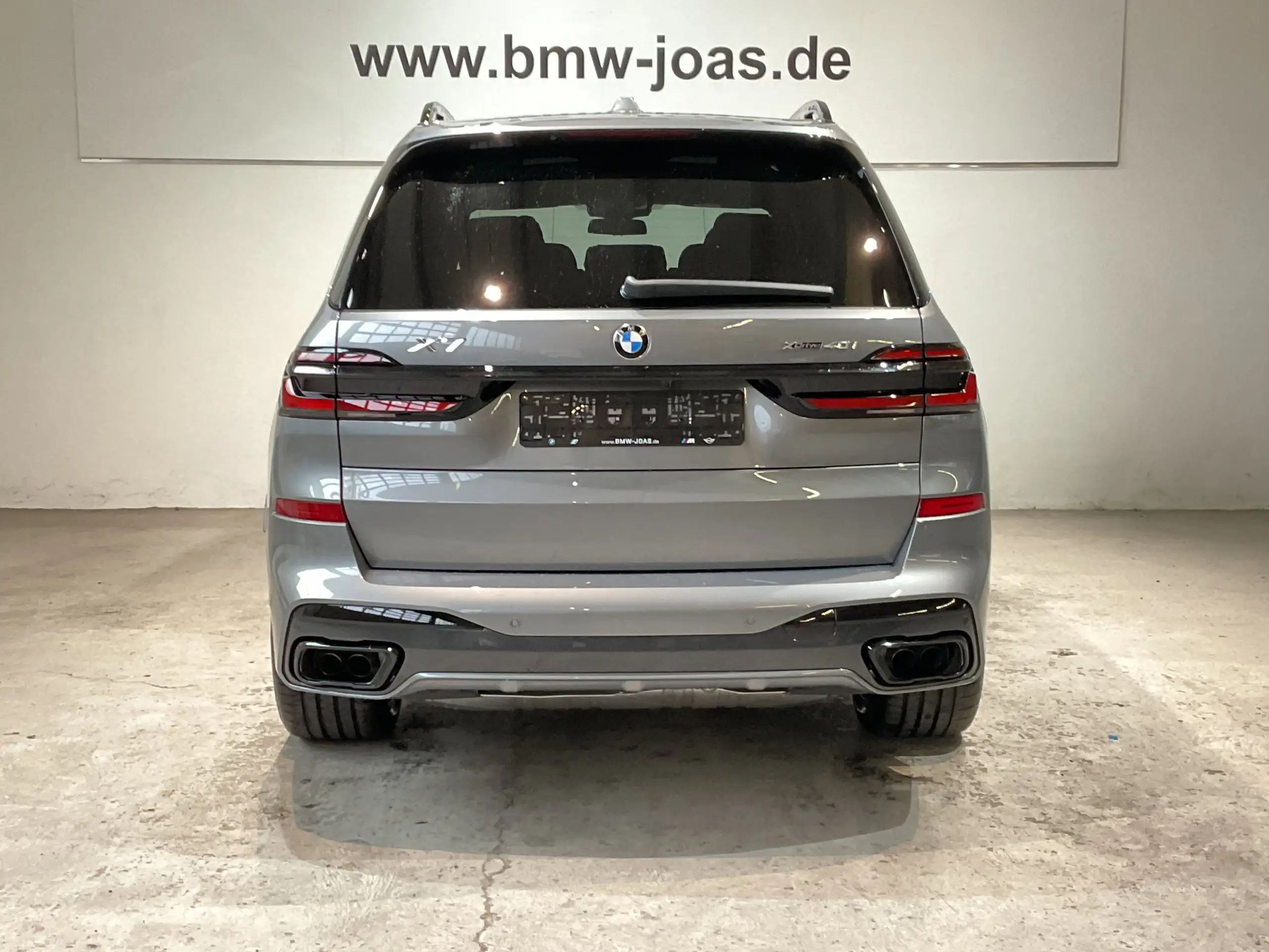 BMW - X7