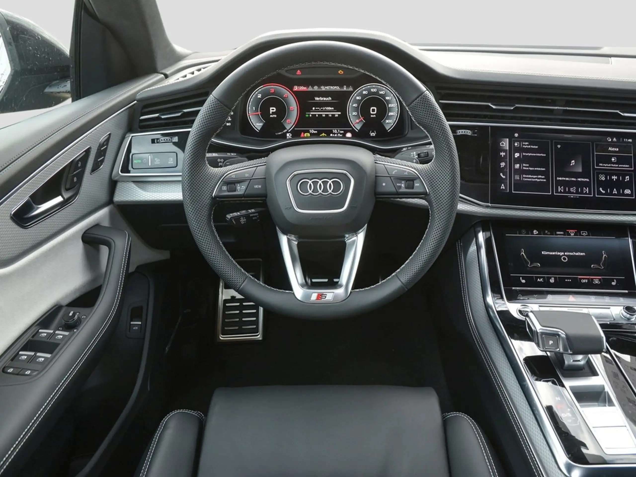 Audi - Q8