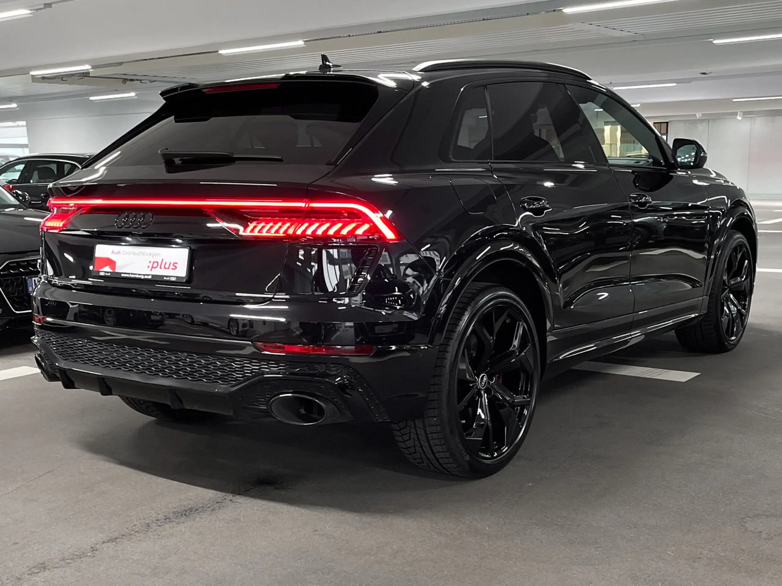 Audi - RS Q8