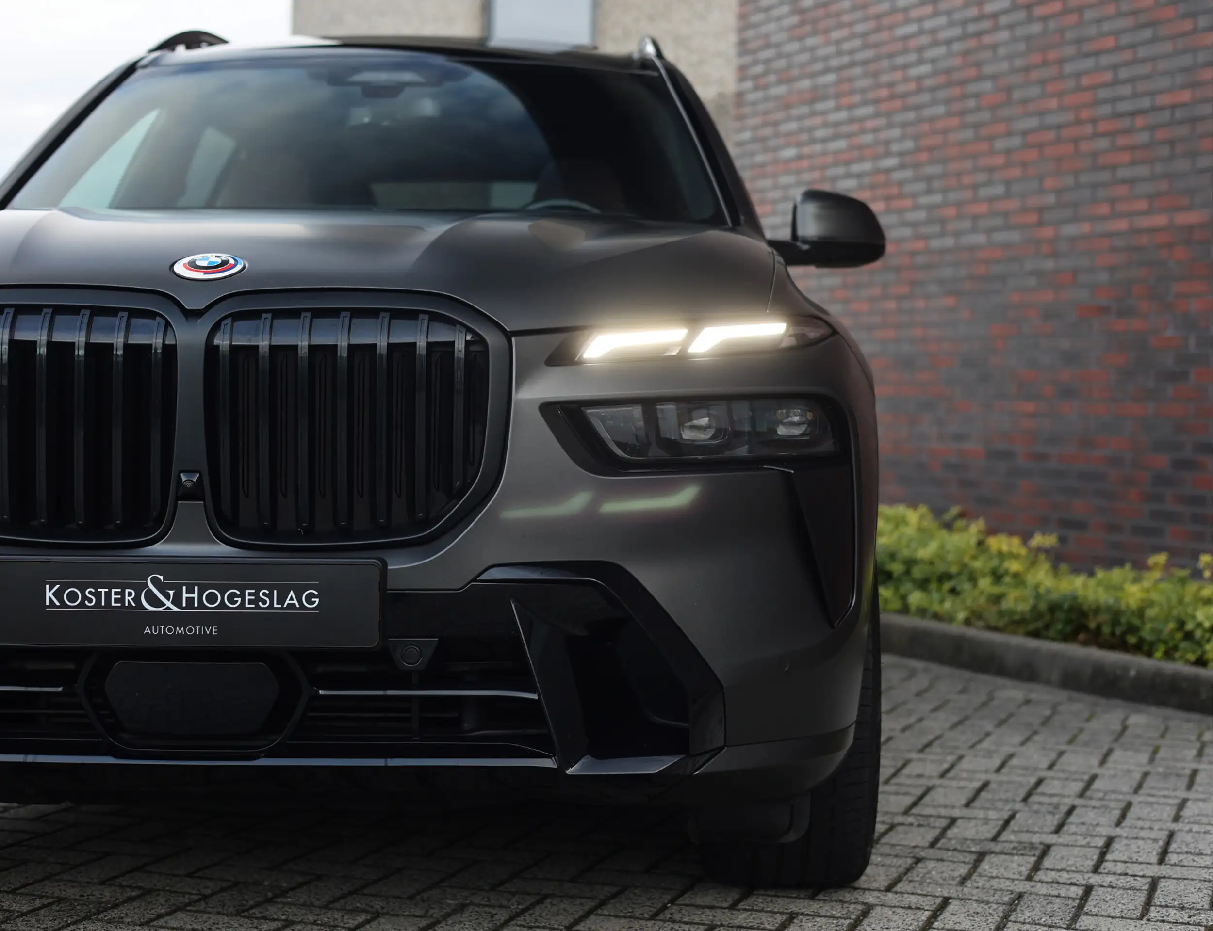 BMW - X7