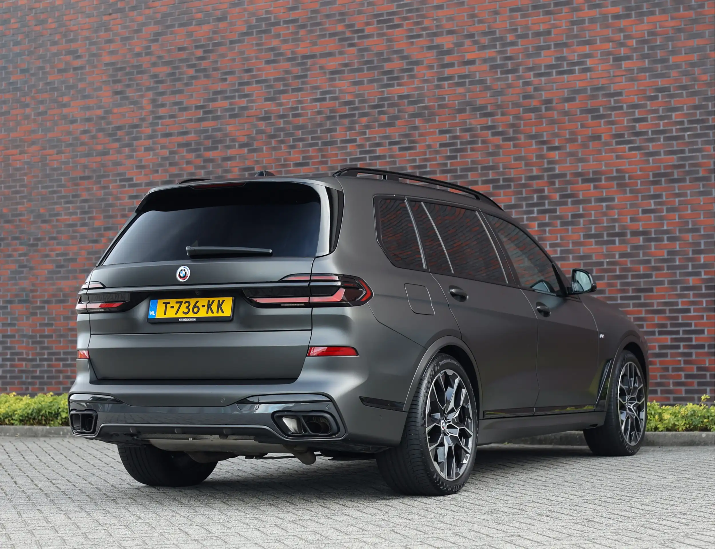 BMW - X7